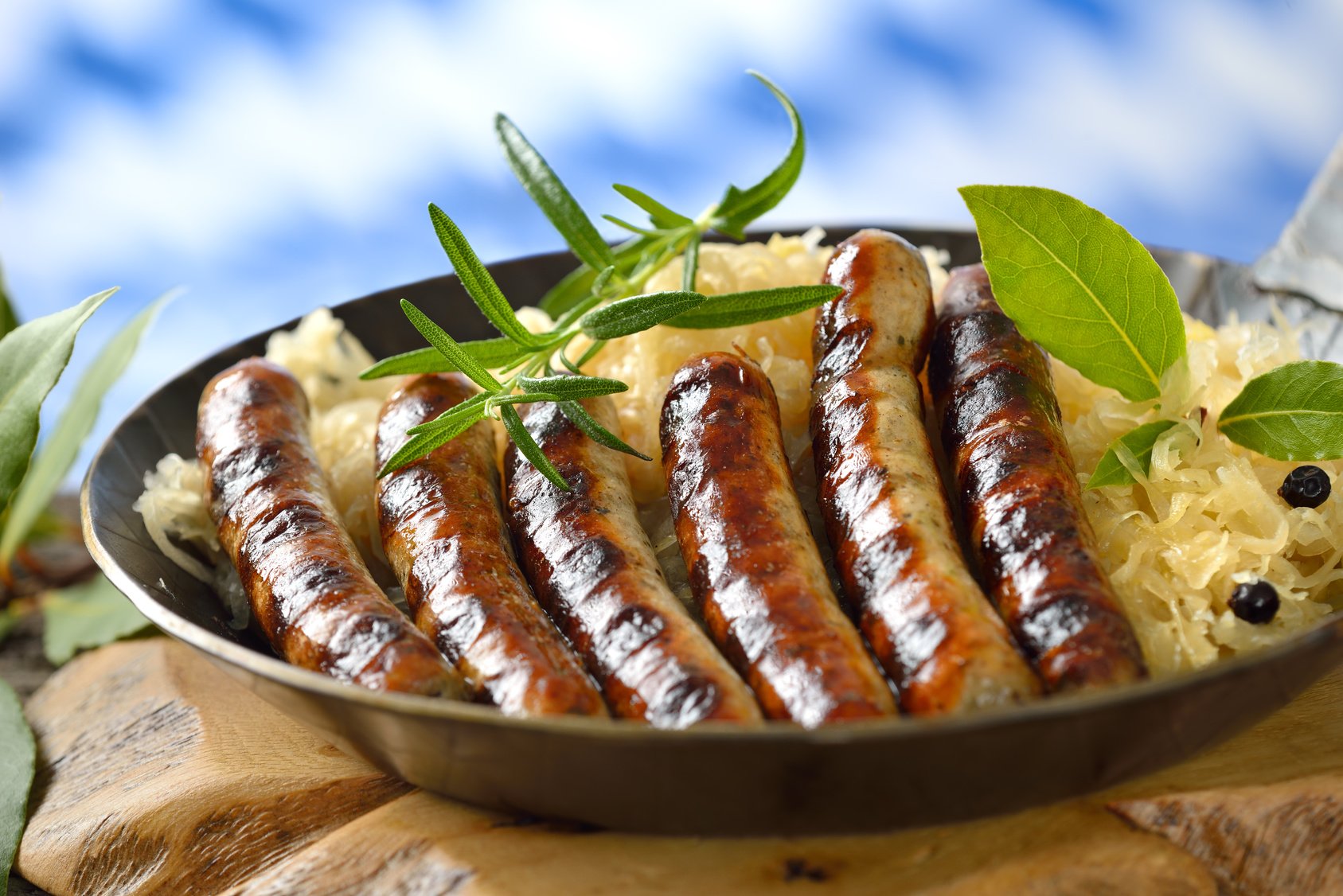 Kutterhilfsmittel MasterCut Gold T ohne Umrötungshilfsmittel. Für traditionell hergestellte Wurstwaren (Bratwurst, Münchner Weißwurst). 3 XL - Beutel je 1500g. (4,5 KG)