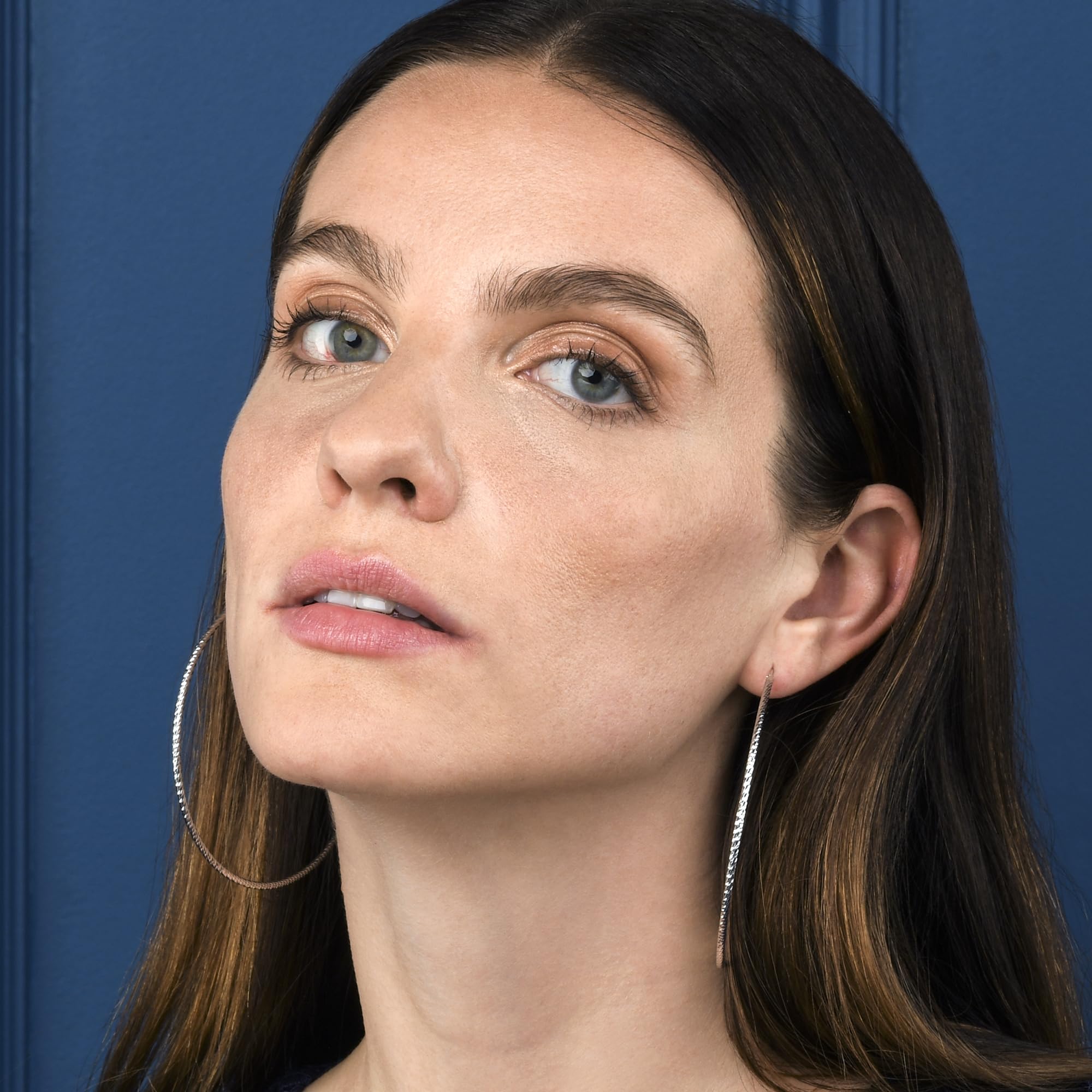 Diamond Treats Pendientes de aro de plata de ley 925 para mujeres y adolescentes, aro de plata con corte de diamante para mujer, pendientes de aro de plata 925 brillantes en varios tamaños, joyería