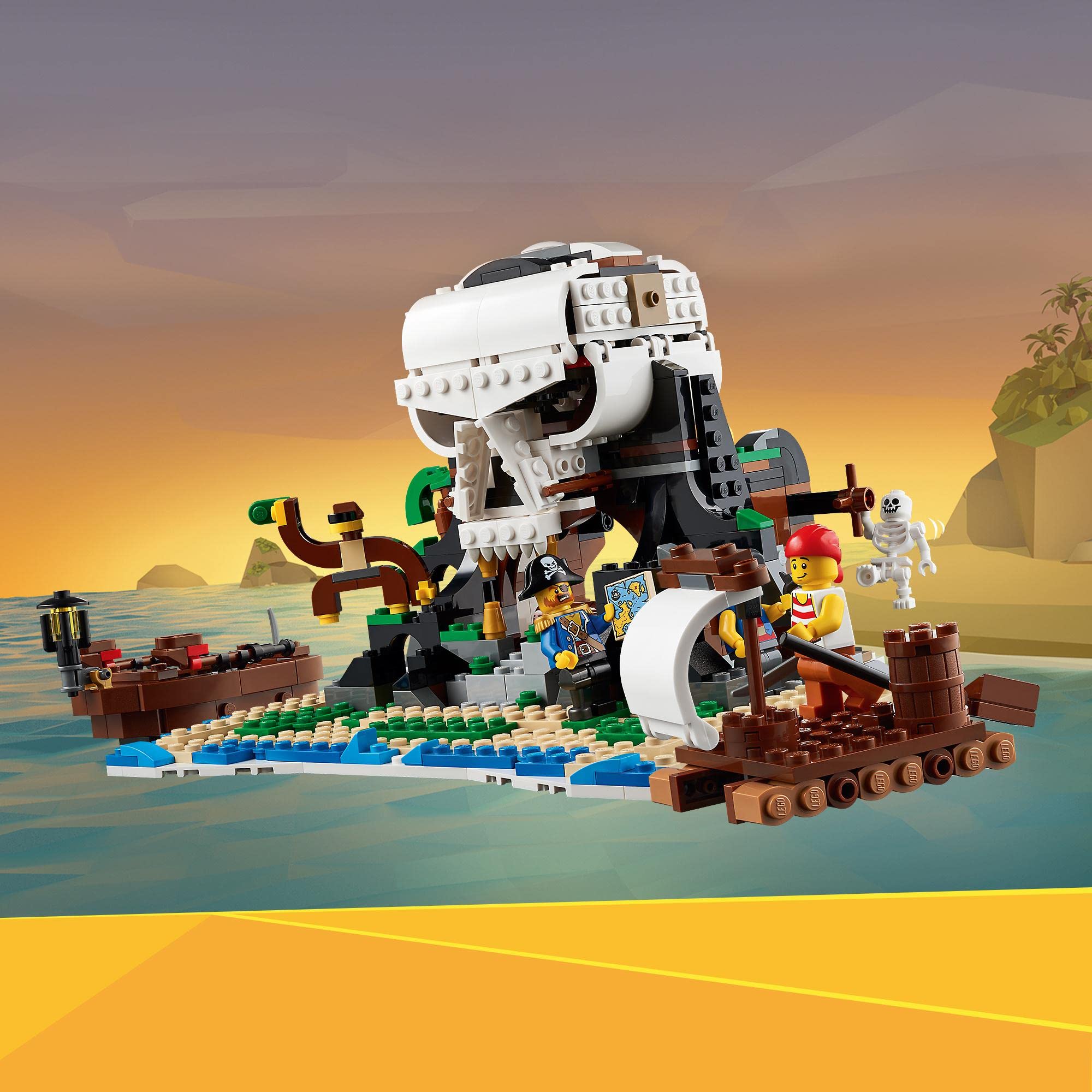 LEGO Creator Galeone dei Pirati, Set 3 in 1 con Nave Giocattolo, Locanda e Isola del Teschio, Minifigure e Squalo da Costruire, Giochi Creativi 31109