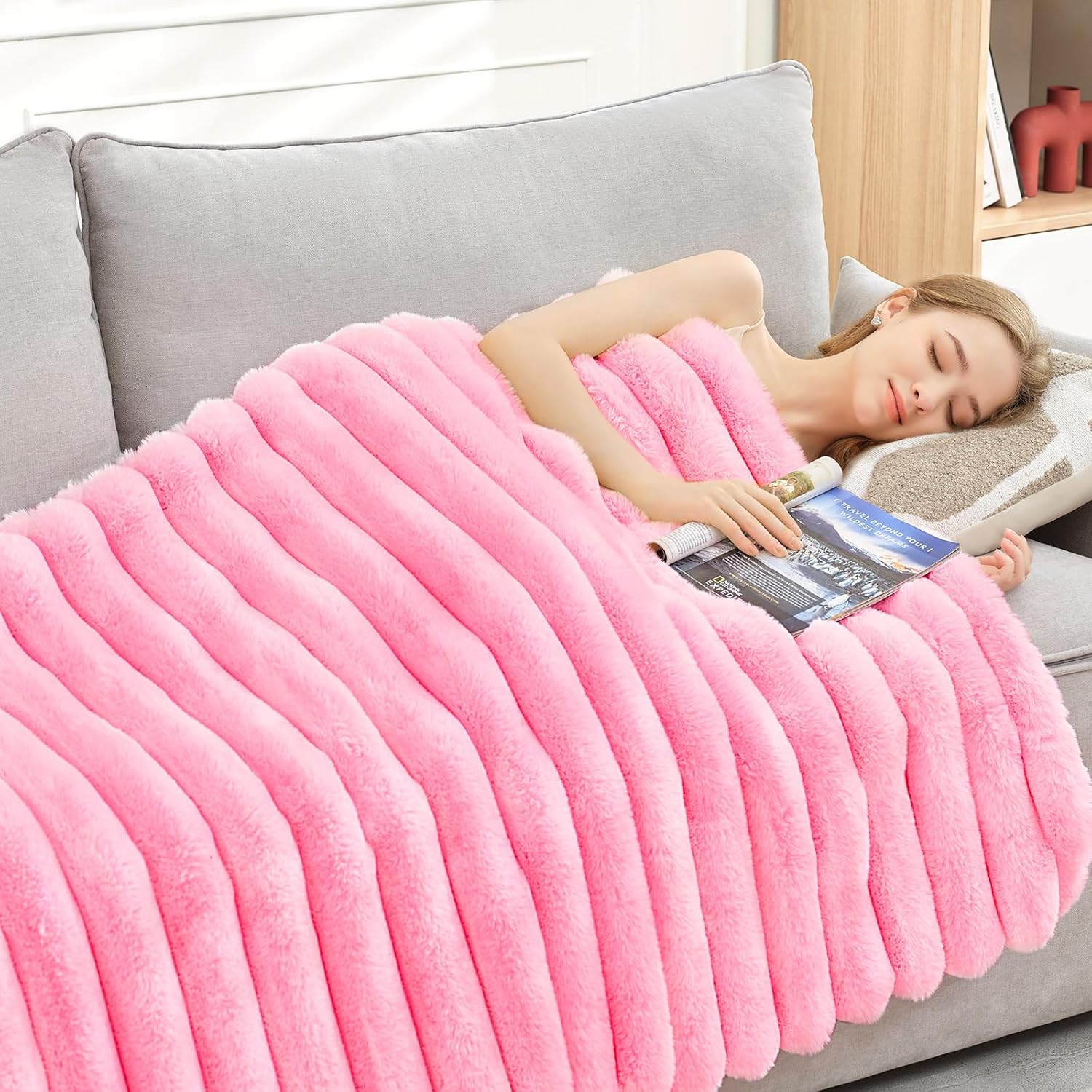 Faux Fur Throw Blanket for Couch, 850GSM Cozy Soft Plush Thick Striped Luxury Blanket for Sofa Living Room Bedroom,50 * 60 Inches, Pink - Image 4