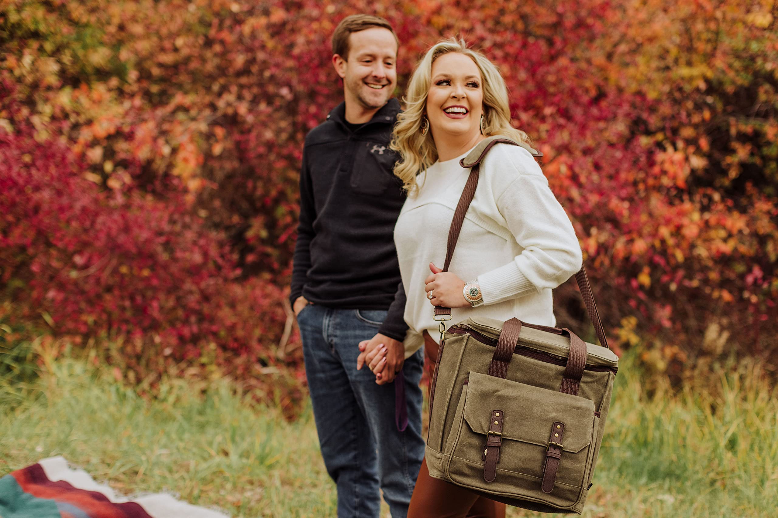 Legacy - a Picnic Time Brand - Bolsa de Vino aislada de Lona Encerada Envejecida para 6 Botellas, Bolsa de Vino Suave y Fresca, Bolsa de Picnic para Vino, (Verde Caqui)