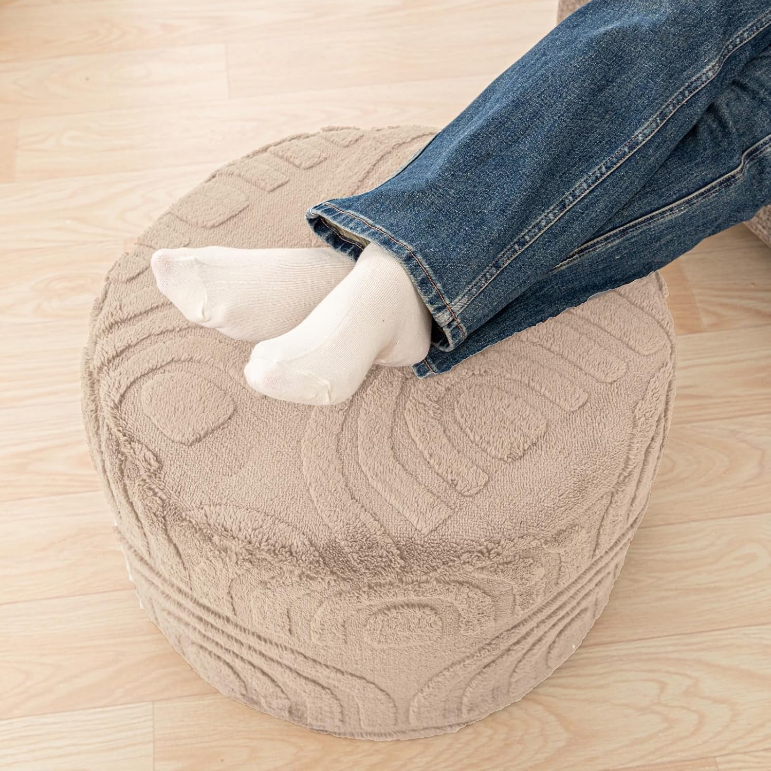 Asuprui Round Ottoman Pouf Ottoman Foot Stool Seat Faux Fur Bean Bag Foot Rest Floor Chair Leg Rest for Living Room, Bedroom or Wedding Gifts 20x20x14 Inches (Khaki)