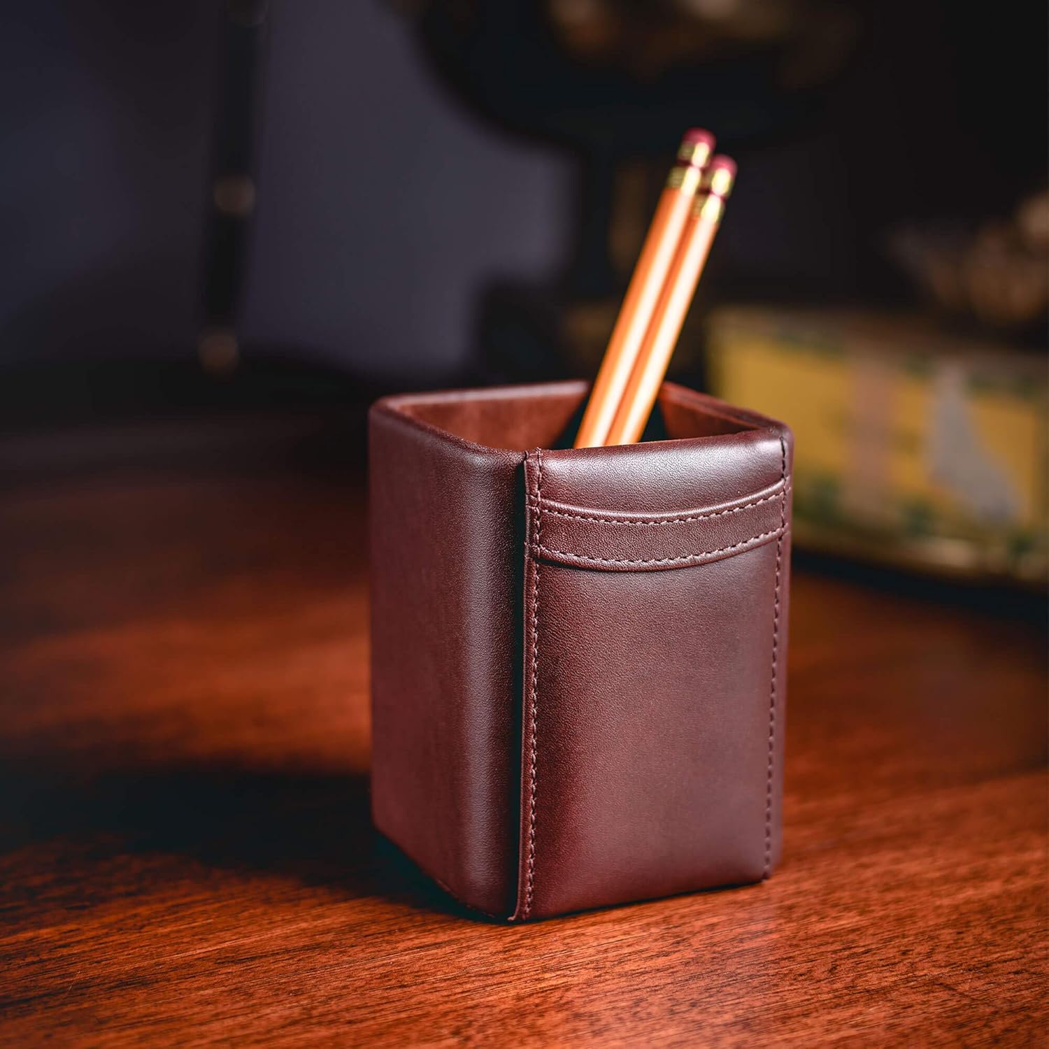Dacasso Leather Pencil Cup - Luxury Cup Storage for Pens, Pencils, & Office Accessories - Elegant Pen Organizer & Executive Desk Decor - (Chocolate Brown)