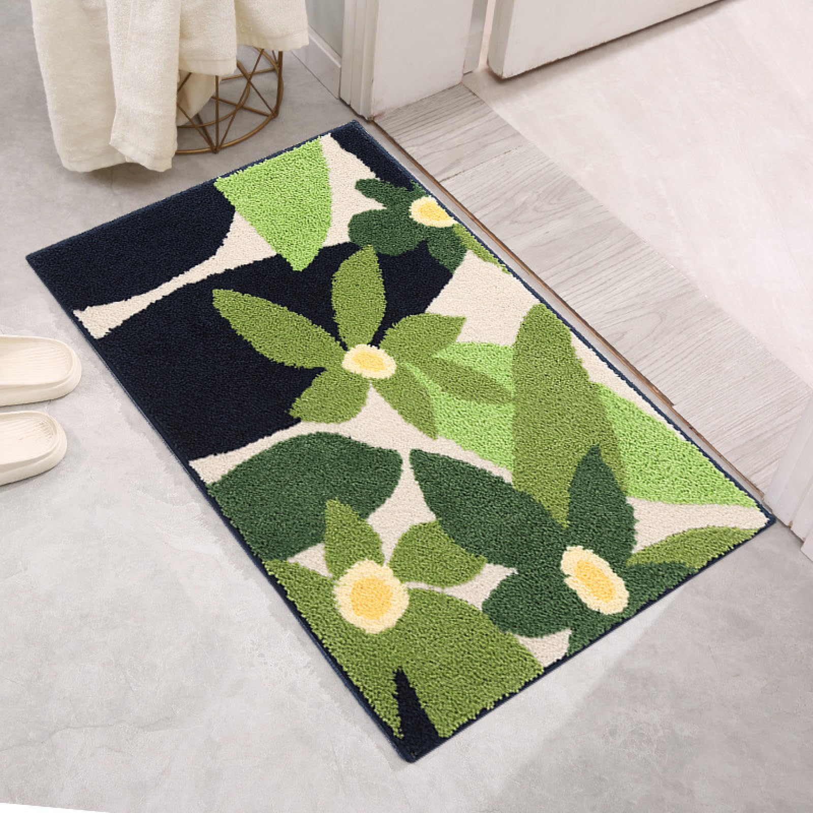 WOMGKDA Green Floral Non Slip Bath Mat 40x60cm Soft Absorbent Flannel Bathroom Mat with Washable Anti Slip Base for Shower and Tub, 40×60cm, 40×60cm