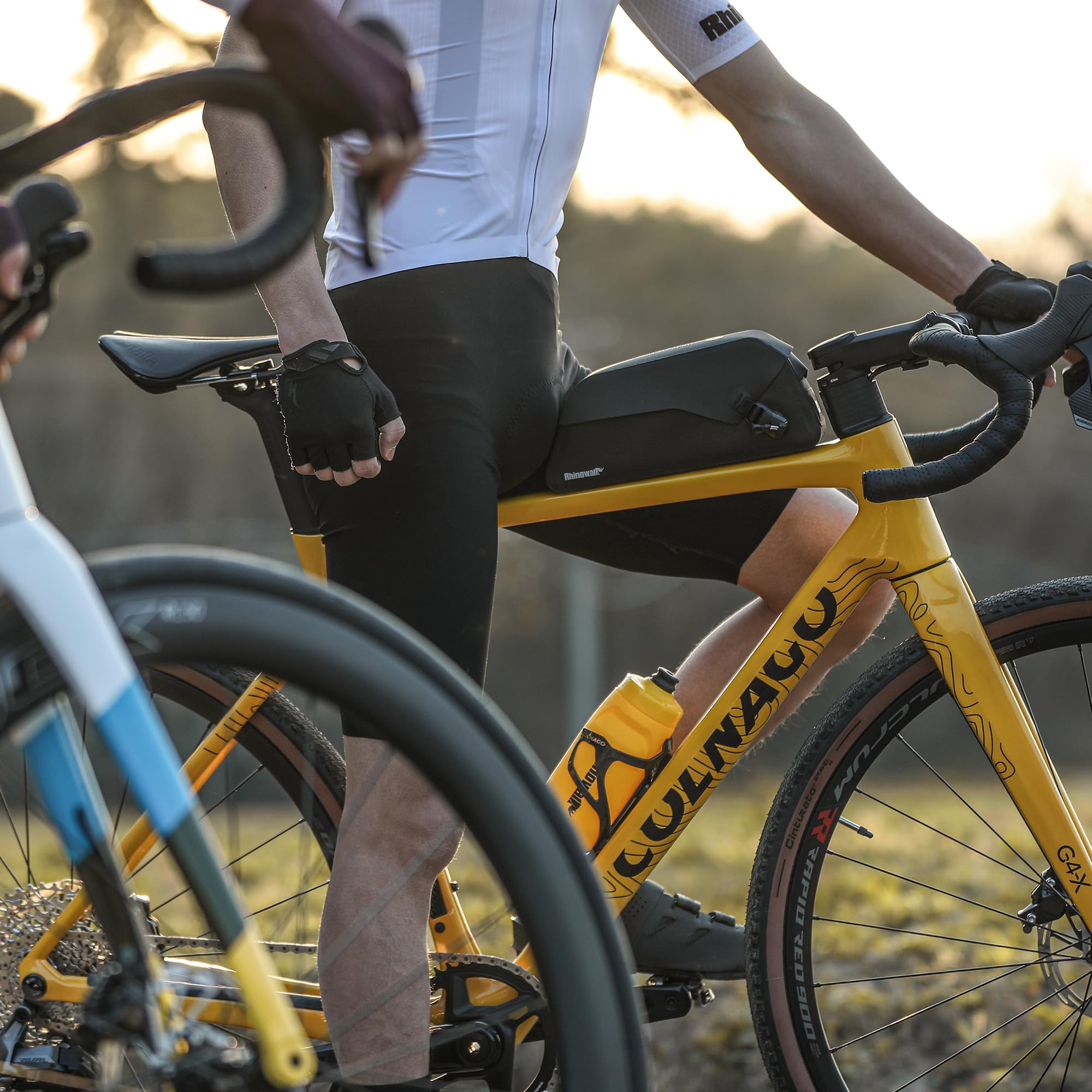Rhinowalk Sacoche de cadre de vélo de 1,5 l avec rabat magnétique, entièrement étanche et stable, sac de cadre de vélo, sac de vélo professionnel, accessoires de cyclisme pour VTT, vélo de route, XXL
