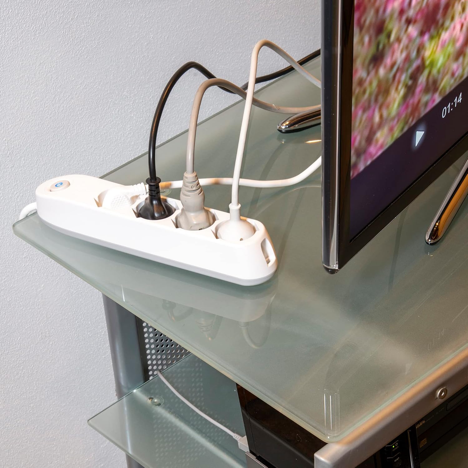 Bticino Poker Power Strip with 4 Universal Sockets P40 Schuko Zipasso Schuko German Standard 1.5 m Cable with Space-Saving and Tear-Resistant Plug 16 A, 3500 W, White