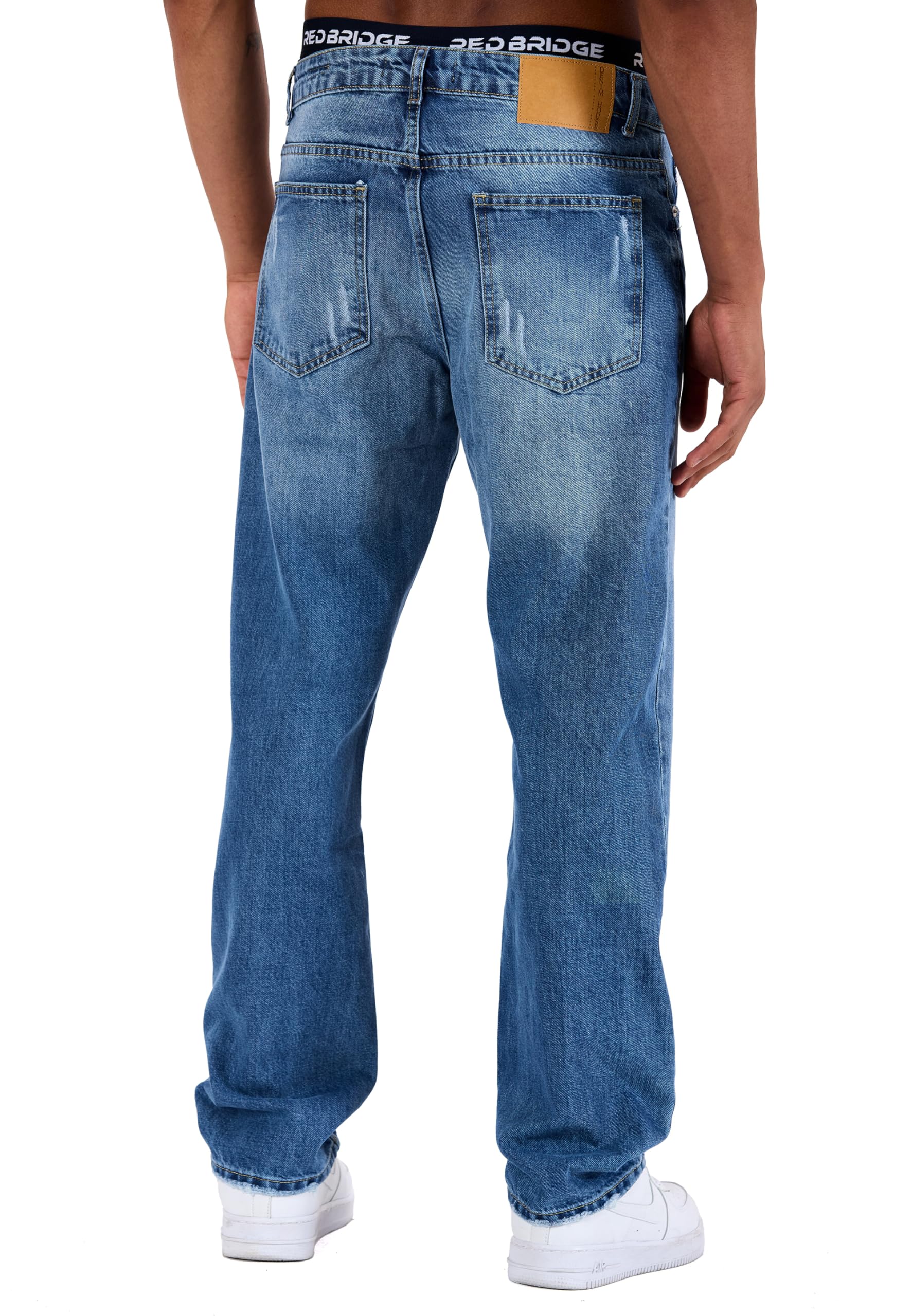 Redbridge by Denim House - Pantalones vaqueros clásicos de corte recto con efecto bigotes de lavado ligero, cómodos 5 bolsillos para el día a día y el tiempo libre