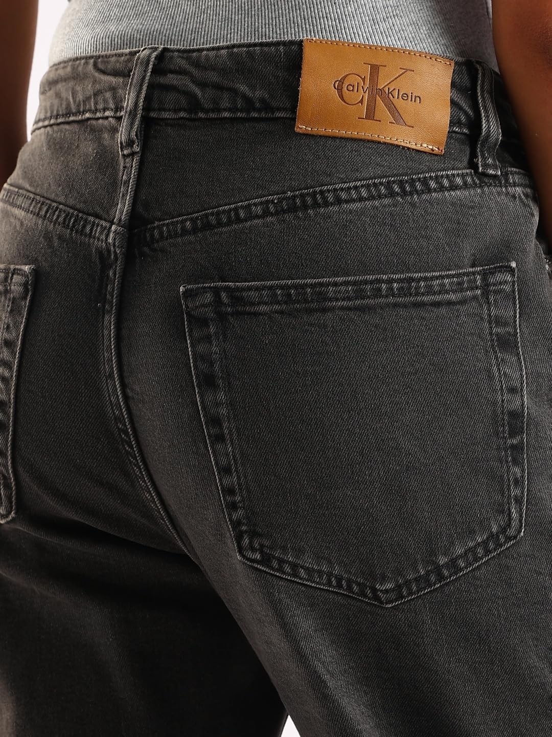 Calvin Klein Womens 90s Straight Jeans - Image 6