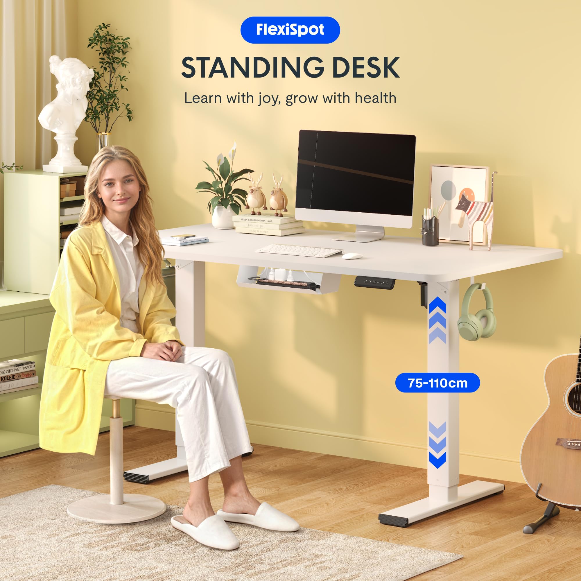 FLEXISPOT Scrivania Regolabile in Altezza Basic – Con Gestione Cavi, Ganci e Piano Monoblocco, Scrivania Ergonomica per Home Office (120x60 cm, Bianco)