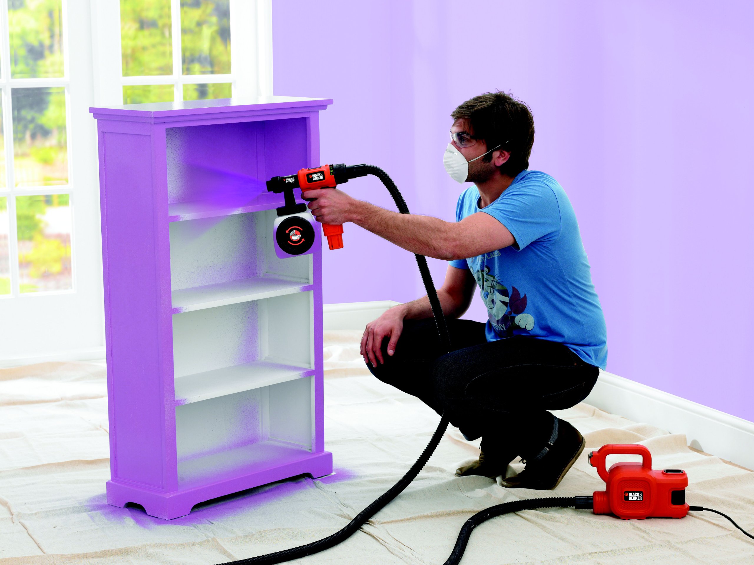 BLACK+DECKER HVLP400C-IT Pistola a spruzzo per interni ed esterni con base da terra 450 W con accessori, Capienza serbatoio: 1200 ml, multicolore