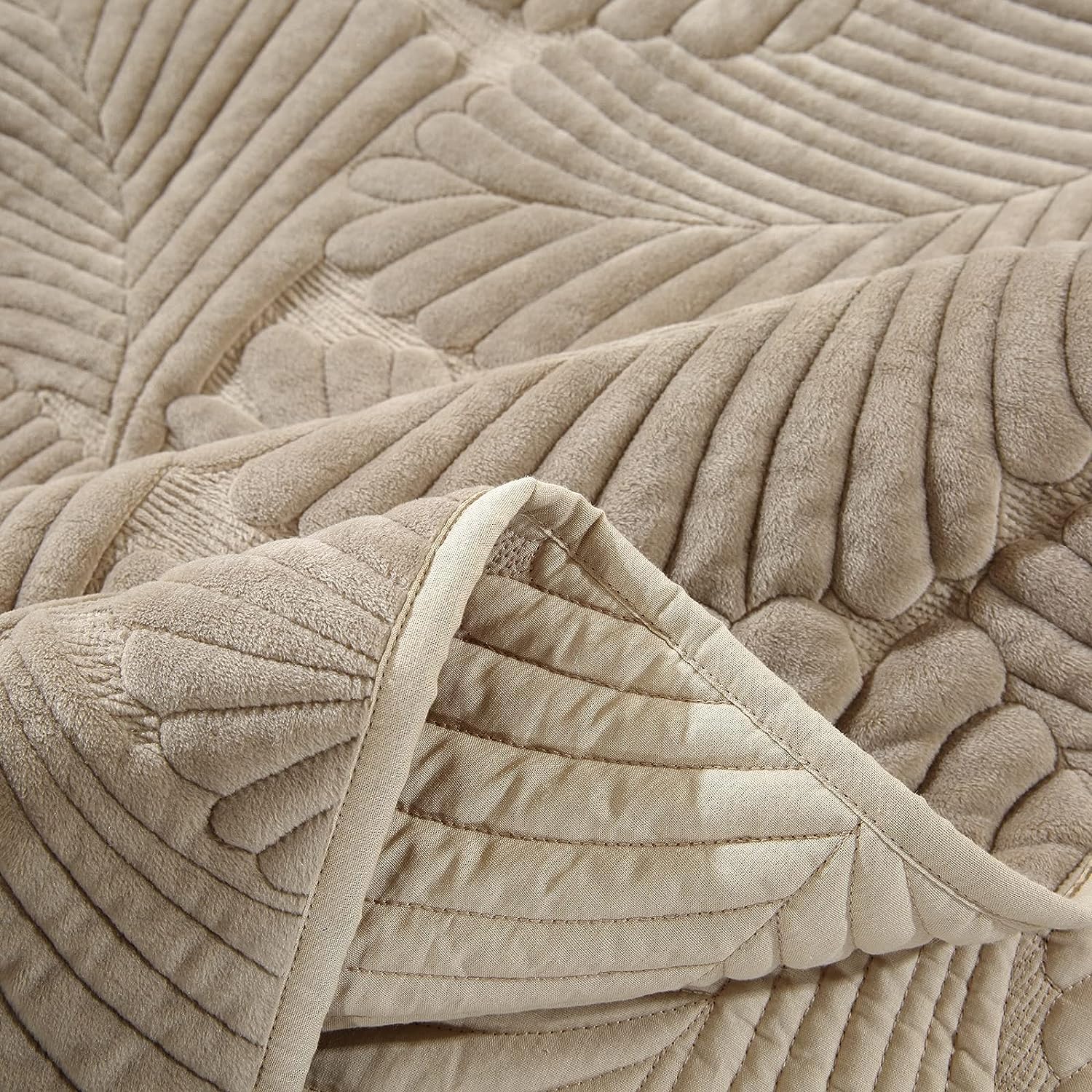 Beżowa pikowana narzuta, luksusowy aksamitny zestaw 3 narzut, pluszowa podwójna narzuta Lekki uniwersalny koc, 2 poszewki na poduszki,Beige,220X240CM