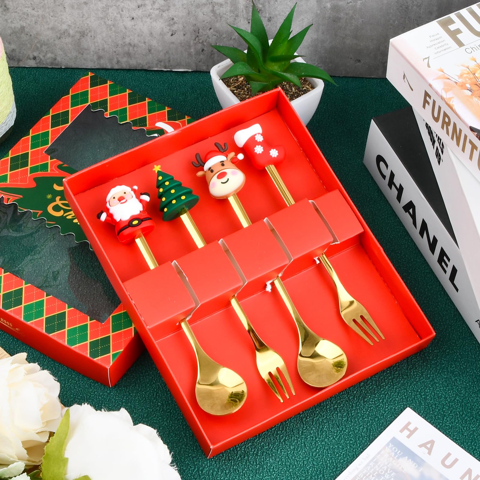 Volumoon Stoviglie natalizie, set da 4 pezzi cucchiai e forchette, cucchiaio da caffè in acciaio inox cucchiaino da tè forchette da dessert forchette da frutta forchetta per dolce, confezione regalo