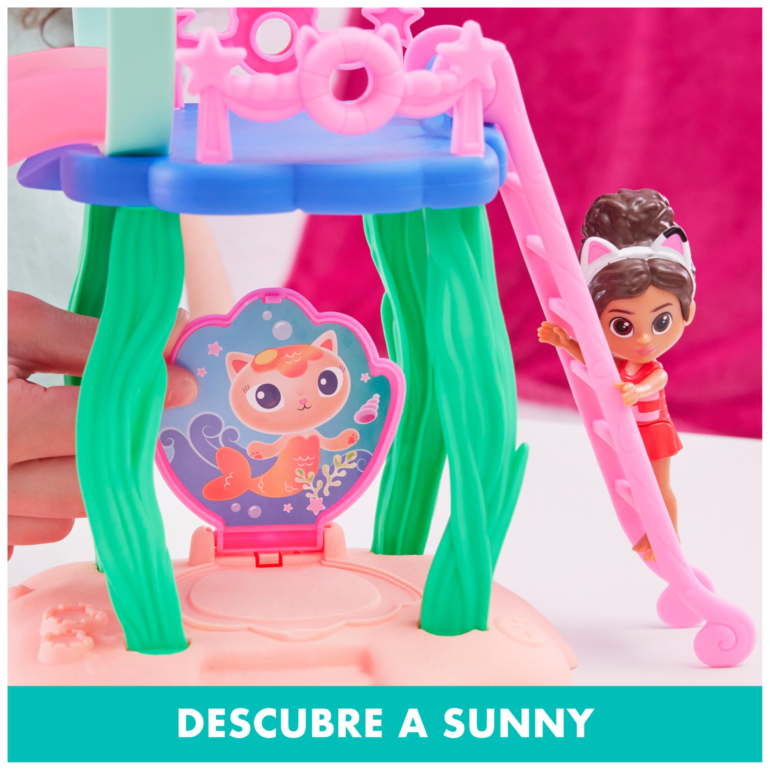LA CASA DE MUÑECAS DE GABBY - Piscina con Figura de Gabby y Siregata, Colas de Sirena que Cambian de Color y Accesorios de Piscina - 6067878 - Juguetes Niñas 3 Años + Regalo Niña 3 años +