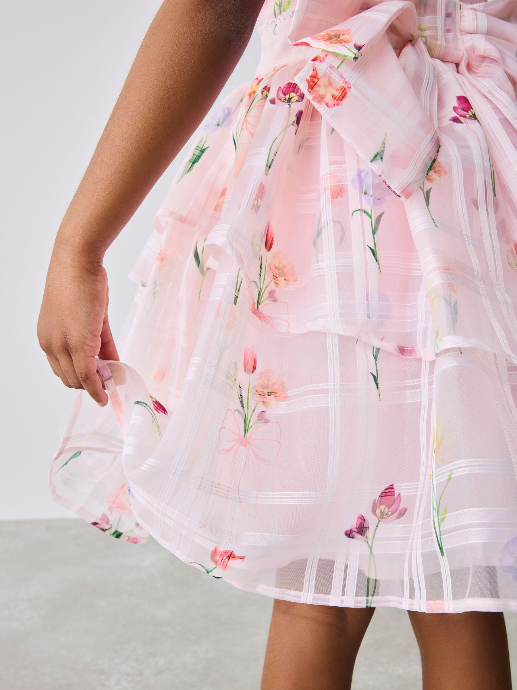 Mädchen Kleid mit Ausbrenner-Design am Rücken