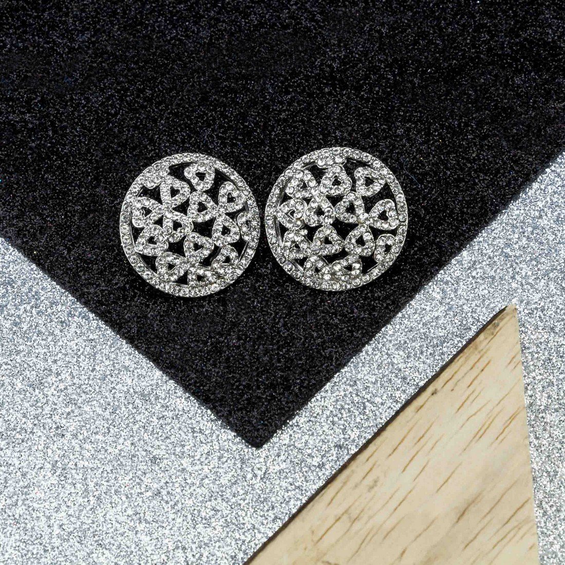 Luxuria Edition Sparkling Off-White Earrings Combo