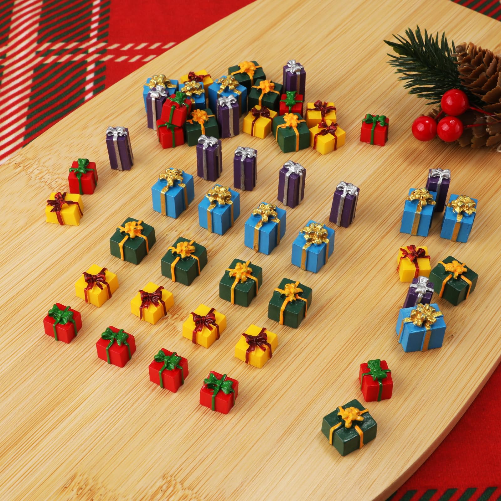 20 Mini Scatole Regalo Per Albero Di Natale - Ornamenti In Resina 1x1 Cm, Decorazioni Fai-da-Te - Foto 6