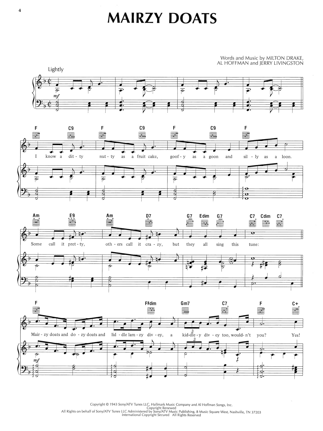 Ultimate Singalong! 100 Requests | Piano, Vocal, Guitar Songbook | 100 Classic Songs with Lyrics, Chords and Piano Accompaniment | Perfect for Singalongs and Music Teachers (The Ultimate Series)