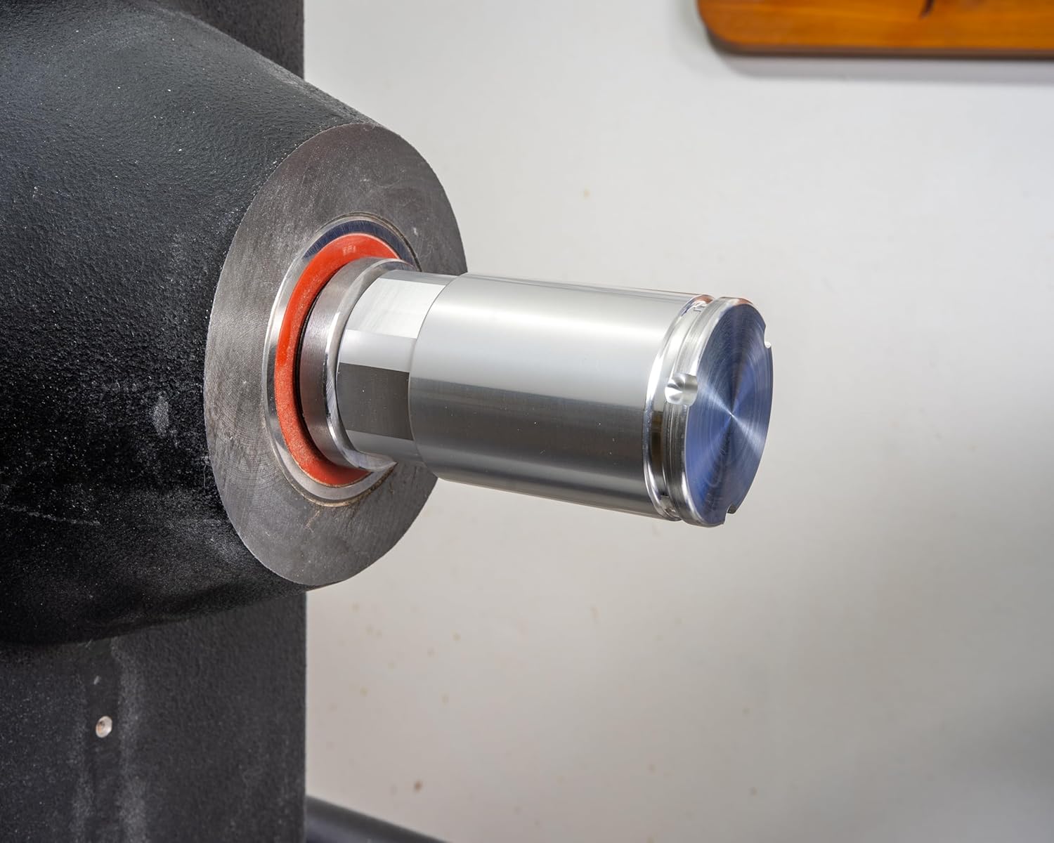 Simple Woodturning Tools Glue Hub with Threads to Hold Wood Blanks, optional hardwood waste block, Aluminum, Threaded (1.25" - 8 Threads)