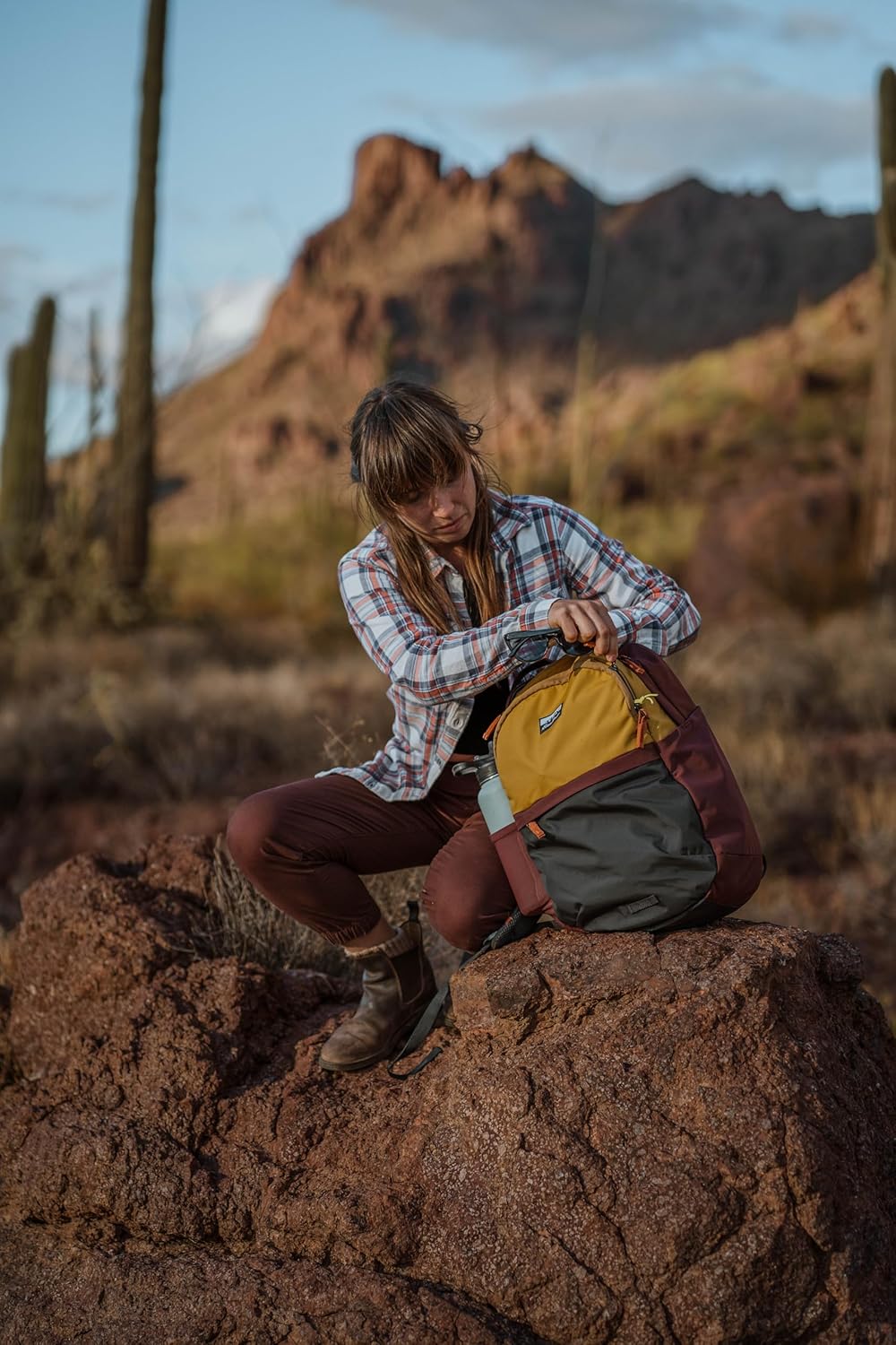 Eddie Bauer 26L Venture Backpack, Hydration and Laptop Compatible Daypack, Dusty Jade - Image 6