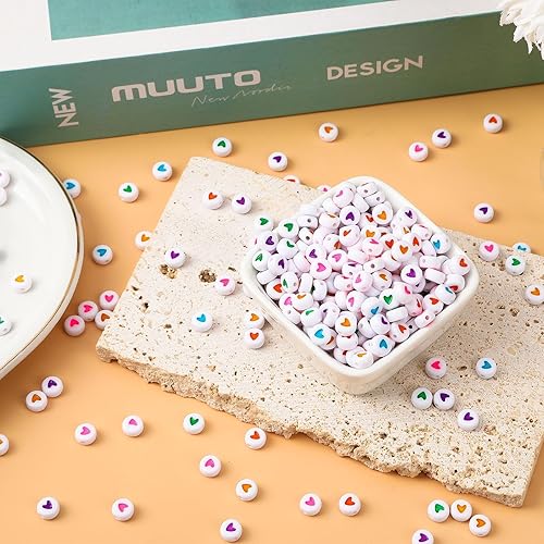 Vista 40 de Augshy 700 cuentas de letras blancas del alfabeto para hacer bricolaje (0.236 pulgadas)