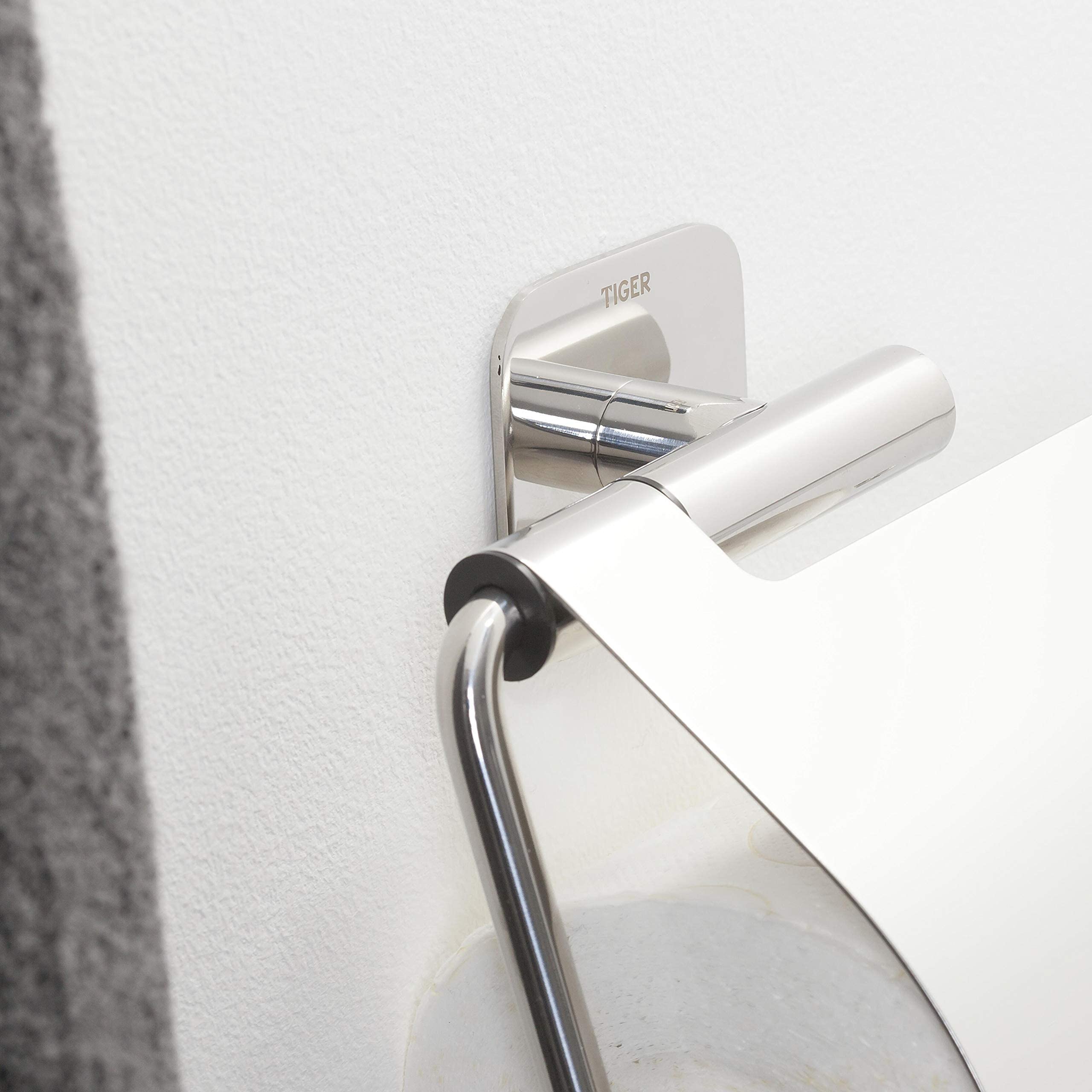 Tiger Colar Portarotolo per carta igienica con coperchio Acciaio inox lucidato