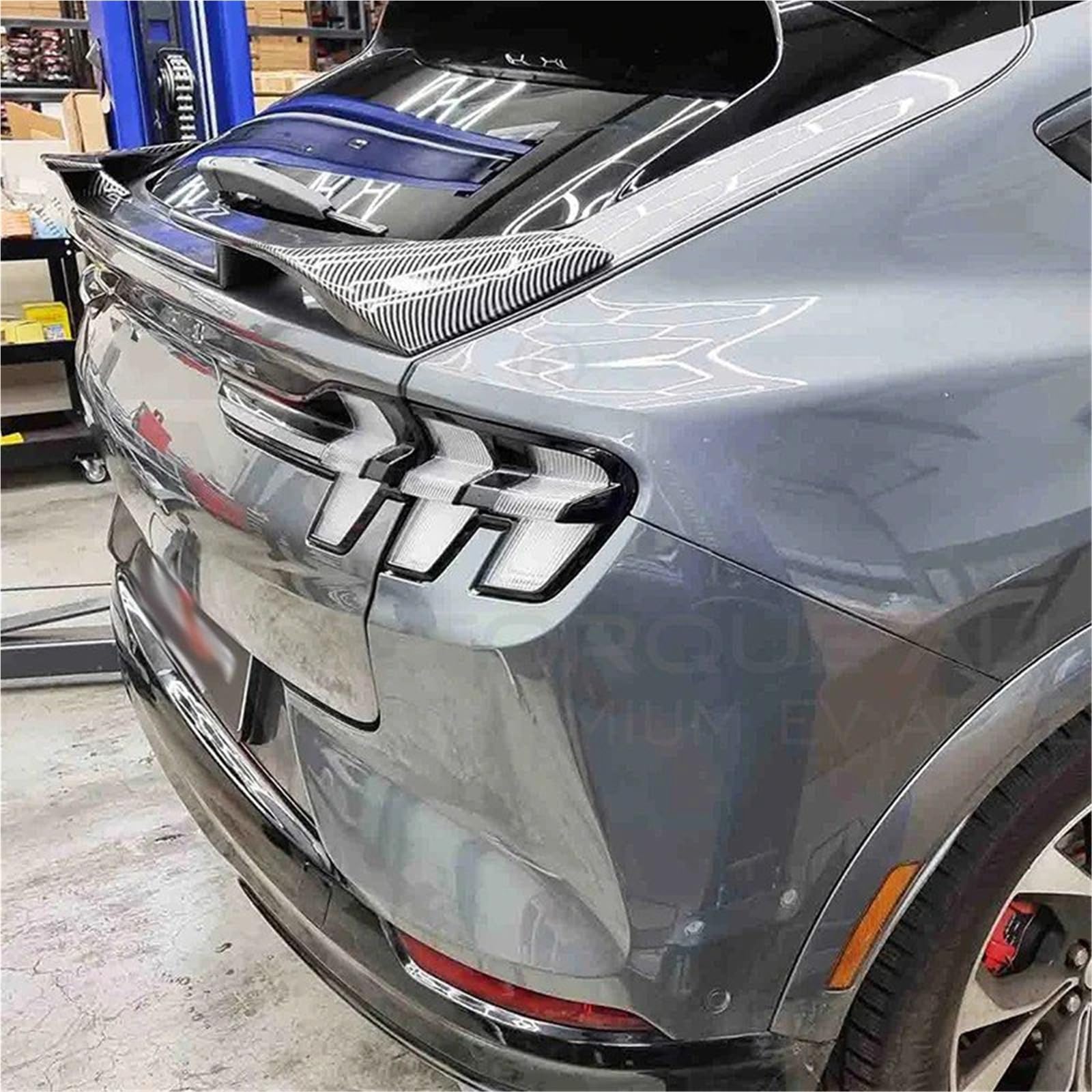 Dla Ford Dla Mustang Mach-E Much E 2021-2024 Lotka Tylny Skrzydło Na Klapie Spoiler Bagażnika Akcesoria Dekoracyjne Spojler Tylny Trunk Wing(Carbon fiber)