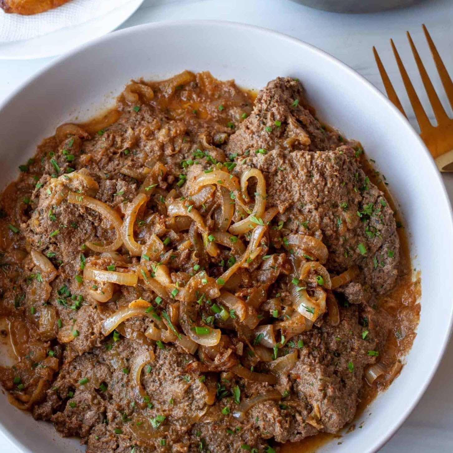 TomorrowSeeds - Spanish Globe Onion Sets (Bulbs) Seeds - 4 Pound - Variable Set Sizes - For 2026 Planting Gardening Sweet Golden Excellent Storage Long Day Onions Grow Your Own Home Farm Patio Healthy