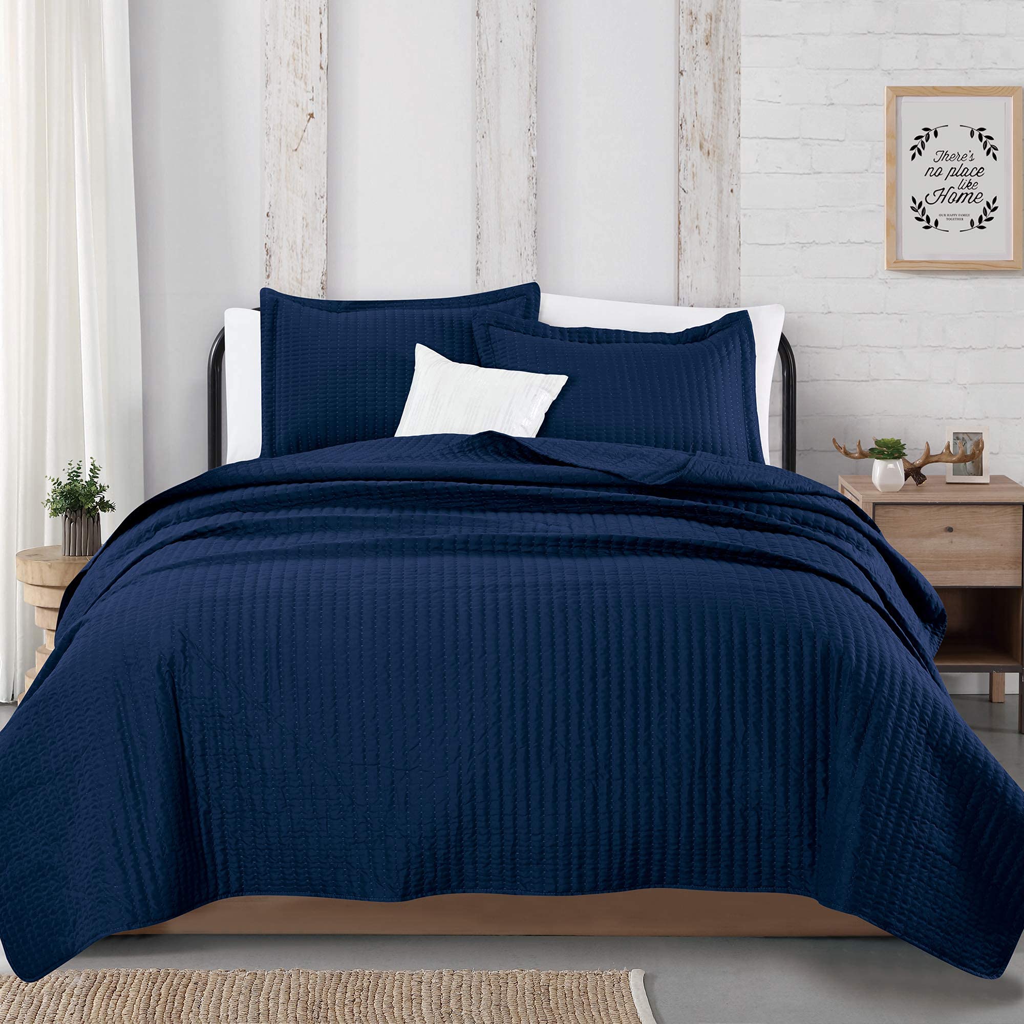 Great Bay Home 3-Piece Detailed Channel Stitch Quilt Set with Shams. Navy King Quilt Set, All Season Bedspread Quilt Set, Alicia Collection (King, Navy)