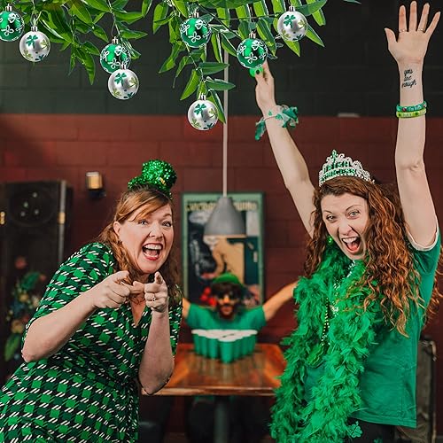 Miniatura 5 de 12 bolas colgantes de San Patricio de 2 pulgadas, adorno de trébol de San Patricio, bola colgante de trébol de buena suerte para fiesta de festival