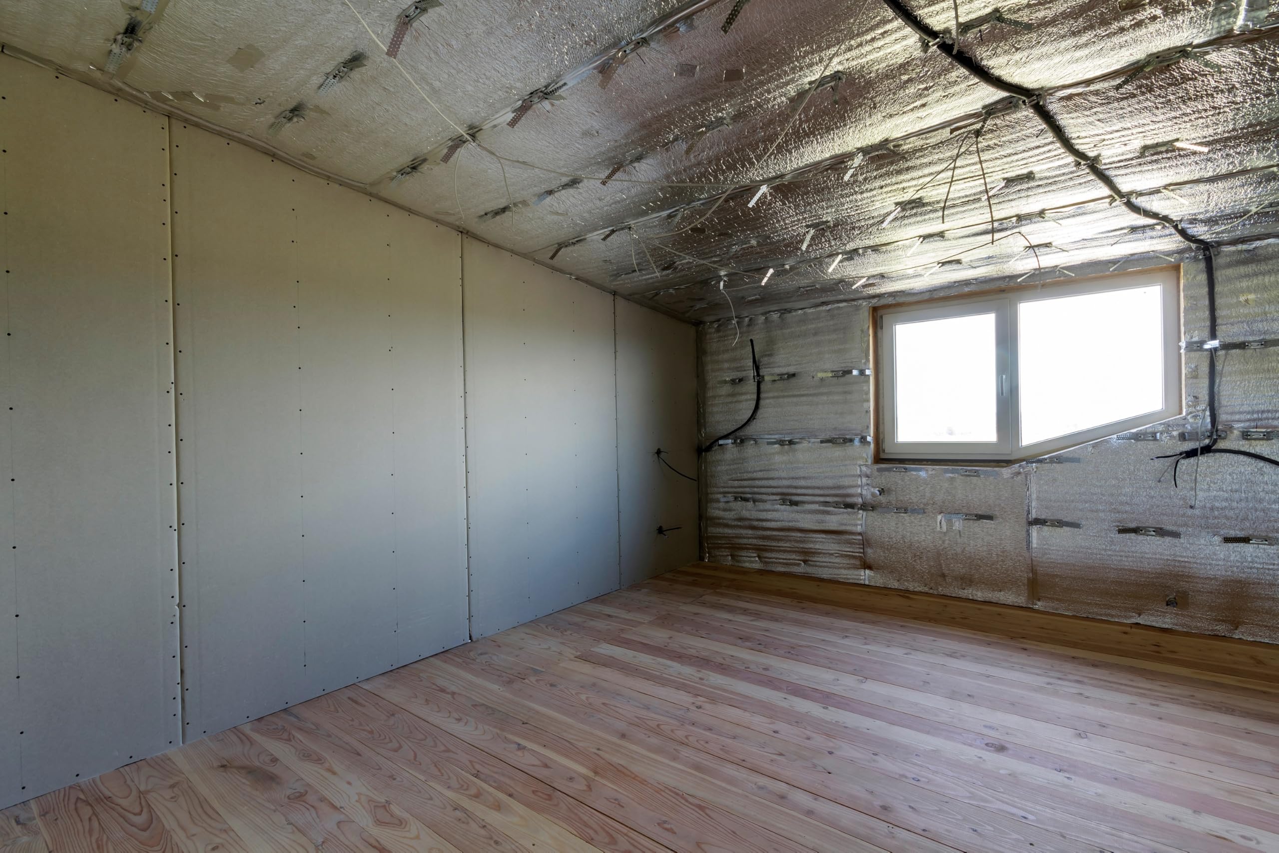 Rockwool KLIMAMAT Isolamento in lana di roccia Materassino lamellare rivestito in alluminio 20 - 80mm (20mm - 10m x 1m)