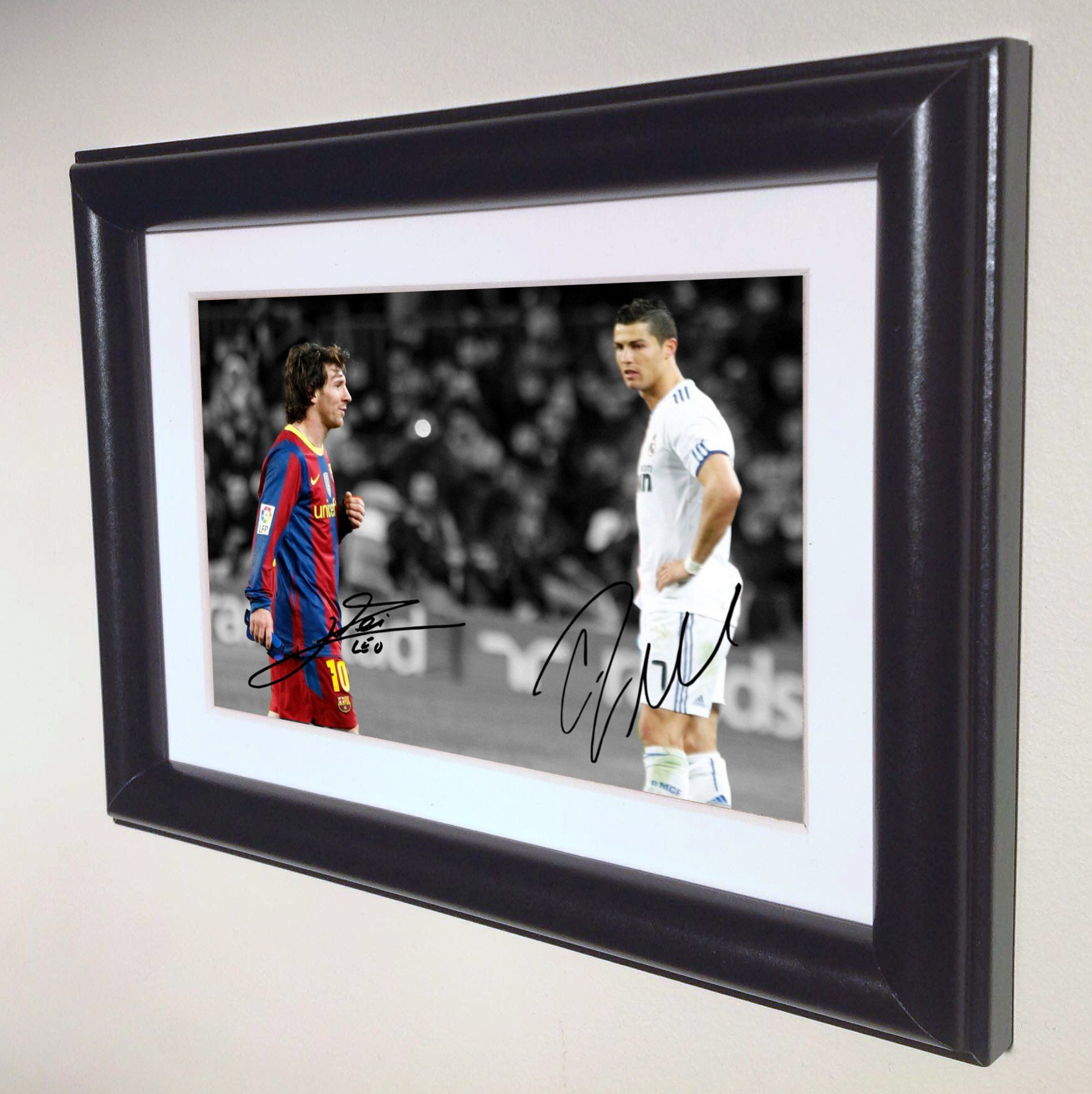 Signed Black Soccer Lionel Messi Barcelona Cristiano Ronaldo Real Madrid Autographed Photo Photograph Picture Frame Gift SM