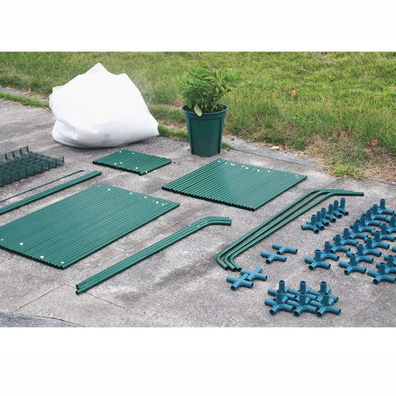 Serre Tunnel de Jardin,PE Jardin Walk-in Greenhouse Plant Cover avec Portes et Fenêtres Serre de Jardin à Toit en Pente, Serre à Tomates, Abri Potager Serre Kit pour Plantes