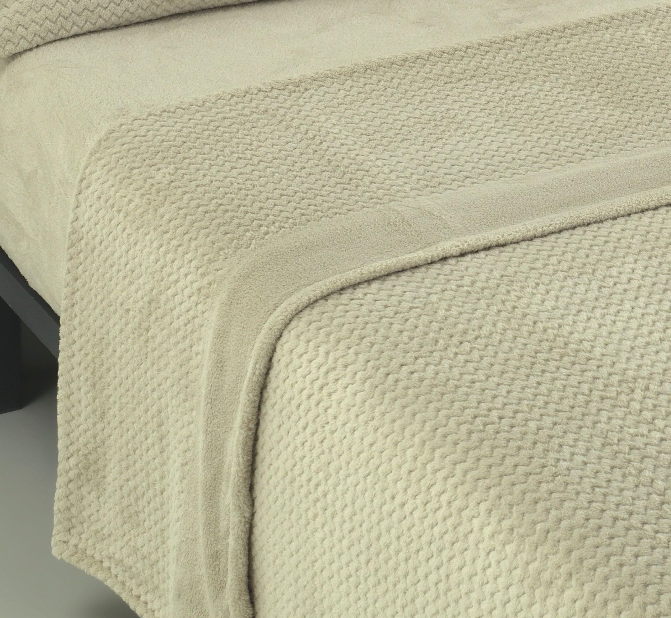 Donegal Collections - Juego de Sabanas Coralina Cama 150 - Set 3 Piezas Bajera Ajustable, Sábana Encimera y Funda Almohada - Sabanas Coralina 150 - Sábanas 150 x 190 - Sabanas Invierno - Beige