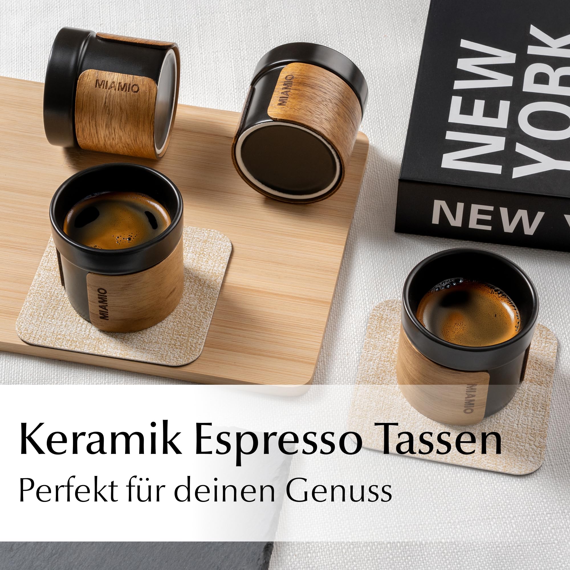 MIAMIO - Keramik Espressotassen/Espressobecher ohne Henkel (100ml)(Schwarz) | Kaffeebecher Keramik ohne Henkel, 4er Set Keramik Espressotassen / Tassen Set für Kaffee, Tee und Matcha mit Holzmanschette