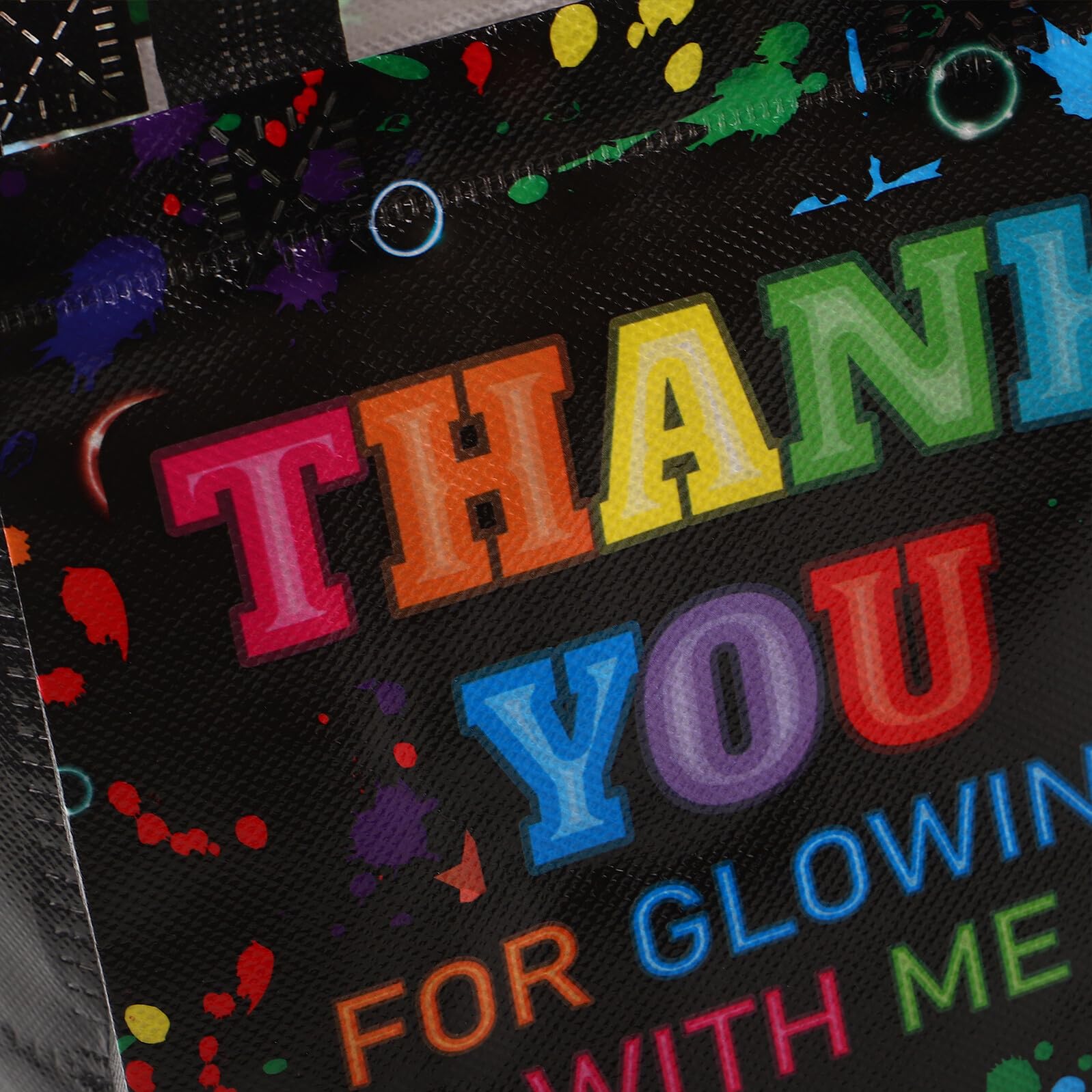 GARIOUANS 30 Piezas Bolsas de Obsequio No Tejidas para Fiestas de Cumpleaños con Asas, 30 Unidades, Diseño con Dibujos Animados, Reutilizables y Resistentes para Dulces y Recuerdos en