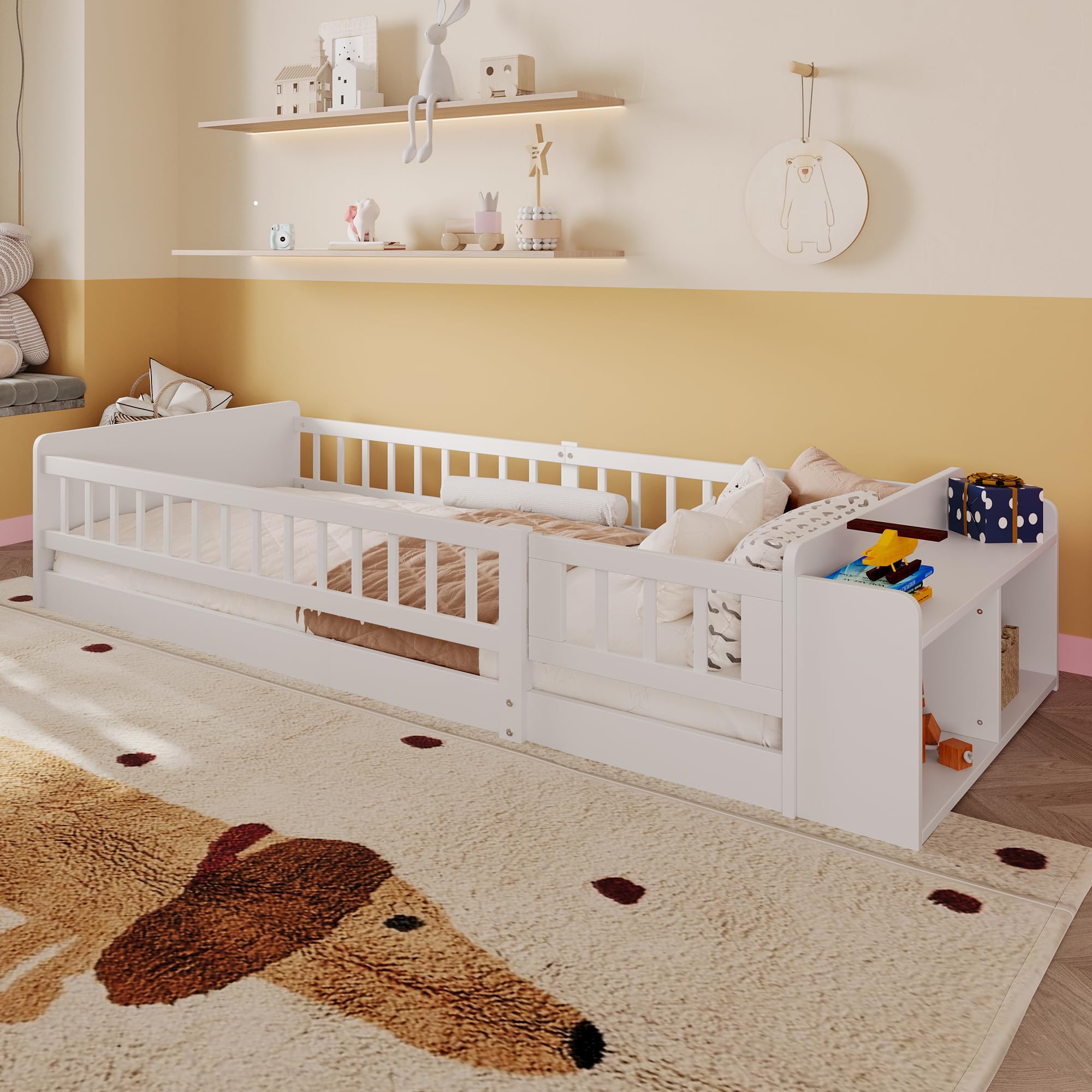 Kinderbett 90 x 200, Kinderbettgestell aus Massivholz mit Stauraum, Vollschutzgitter und Türen und Lattenrost, Holzbett mit Einlegeböden, Rausfallschutz, Kinder Bett, Hausbett, Ohne Matratze, Weiß