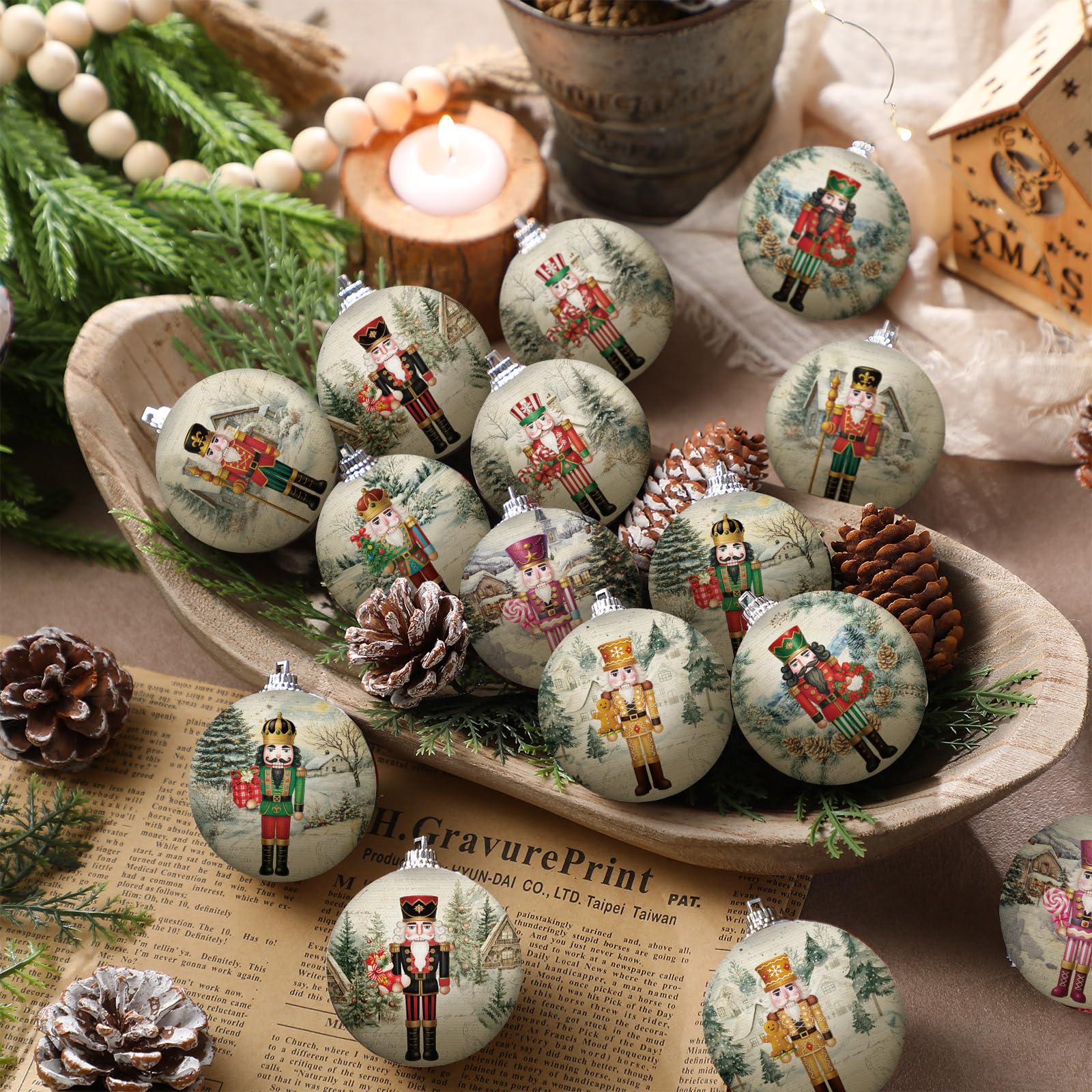 Boules de Noël casse-noisette colorées Outus pour décoration de sapin