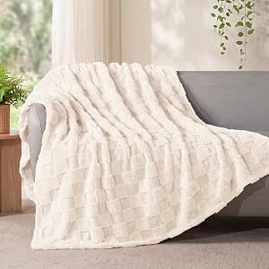 Exclusivo Mezcla 3D Checkered Fleece Throw Blanket for Couch, Ivory