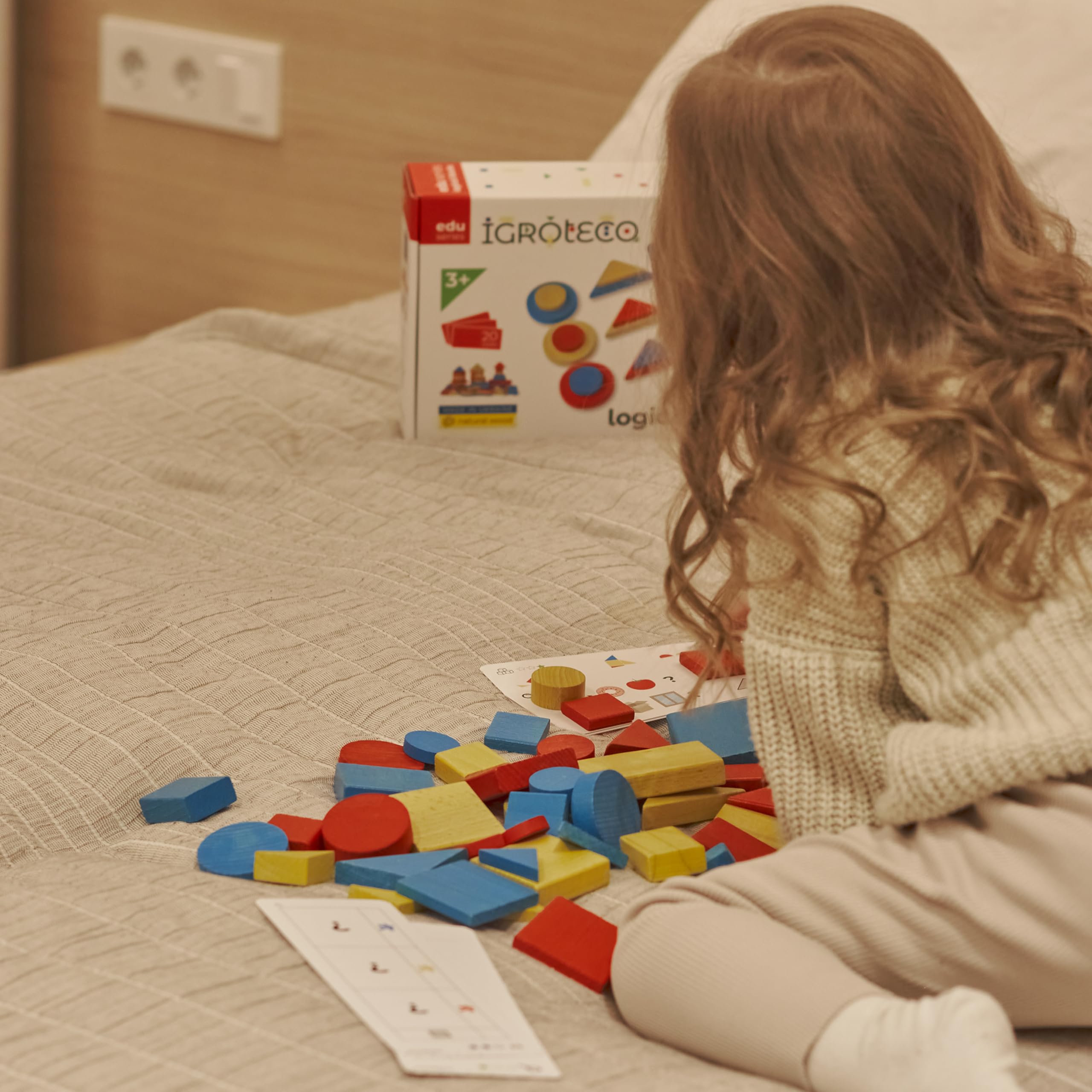 Bloques De Madera Lógicos Igroteco De 48 Piezas | Set Educativo Multicolor Con 20 Tareas Para Niños Desde 3 Años