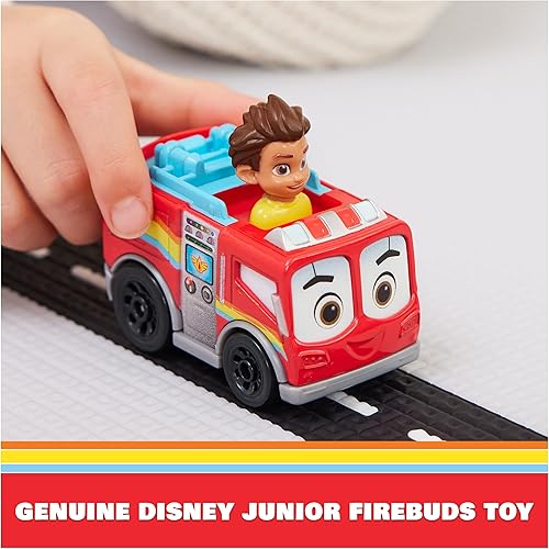 Miniatura 5 de Disney Junior Firebuds, On The Move Rescue Team, 3 unidades de auto de juguete de metal fundido a troquel para niños: camión de bomberos, ambulancia