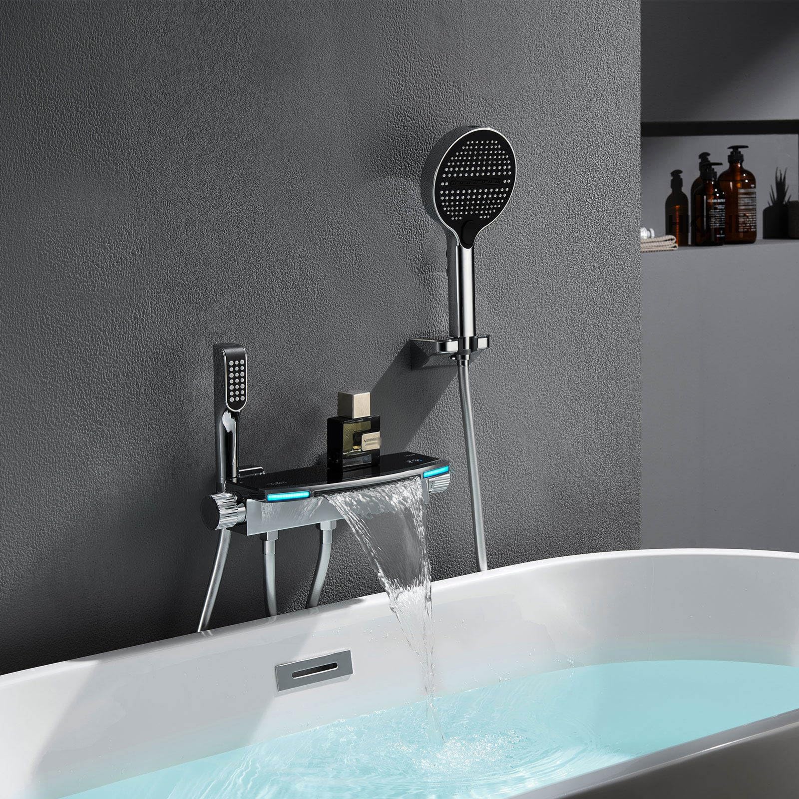 Robinet de baignoire à LED cascade pour contrôler la température et sécuriser le bain