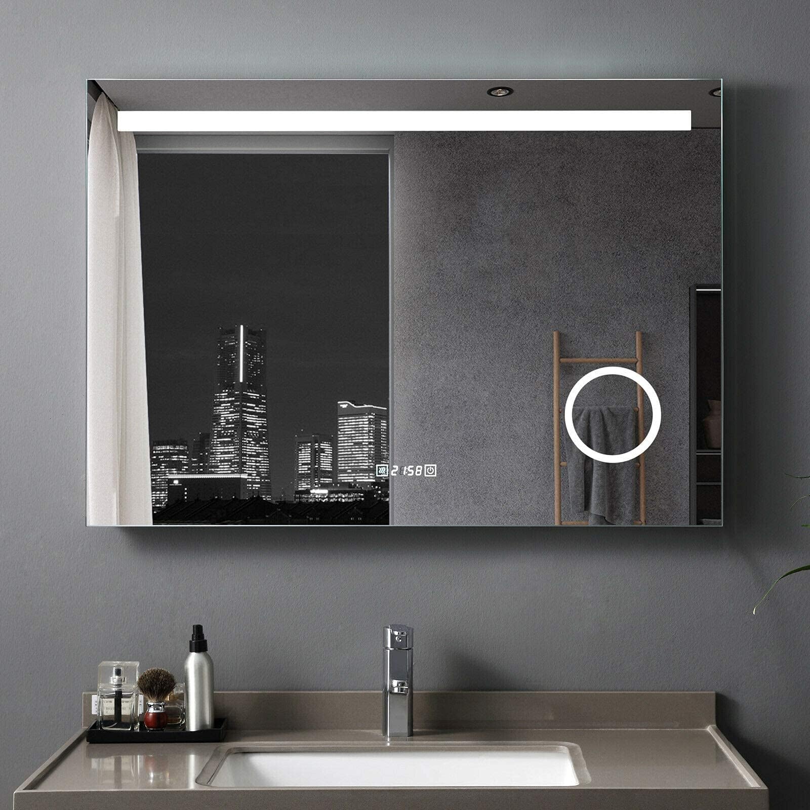 Miroir De Salle De Bain LED WILNO - Bluetooth, Horloge, Interrupteur, Design Moderne Argenté, Sur Mesure !