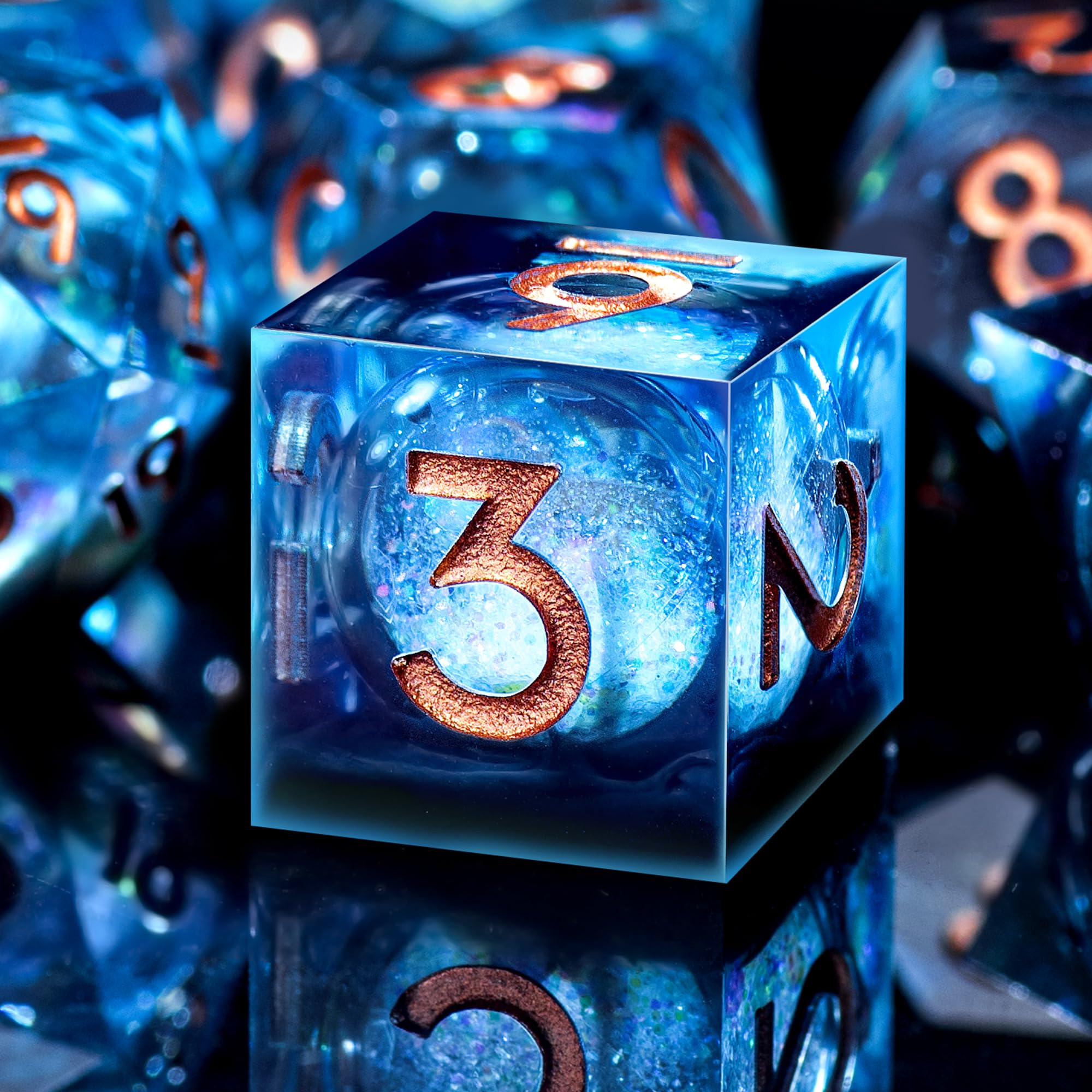 SIQUK 7 Piezas Dados Nucleo Liquido Juego Dados Poliedricos D4 D6 D8 D10 D12 D20 D% DND Dice para RPG MTG Dungeons and Dragons, Azul & Negro, Dorado - 1