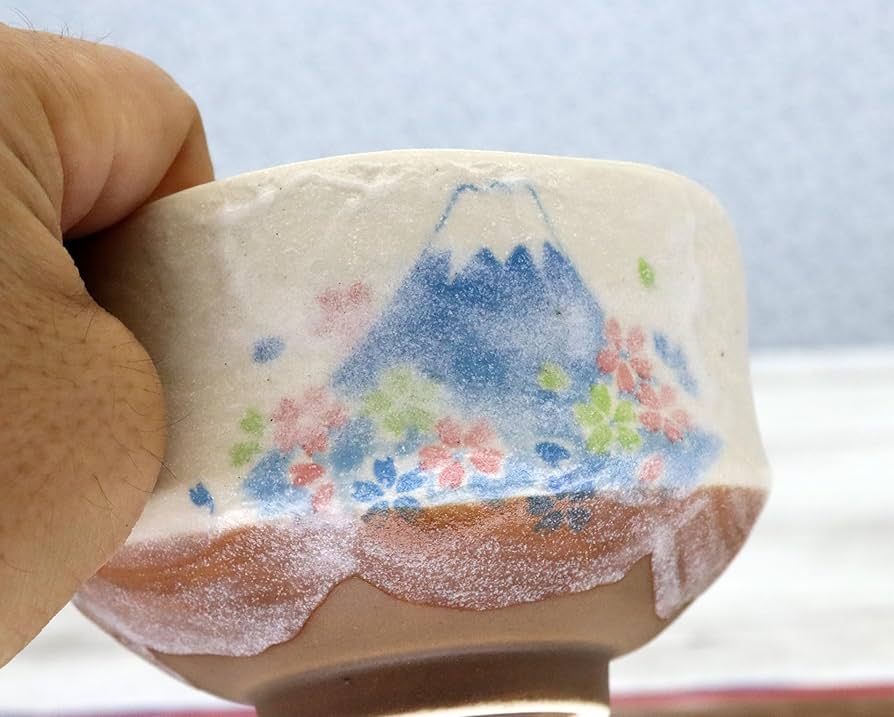 美しい古美術◼️蔵から富士山を眺めながら不老長寿を語らう仙人の抹茶茶碗が出て来た。 美しい古美術◼️蔵から富士山を眺めながら不老長寿を語らう仙人