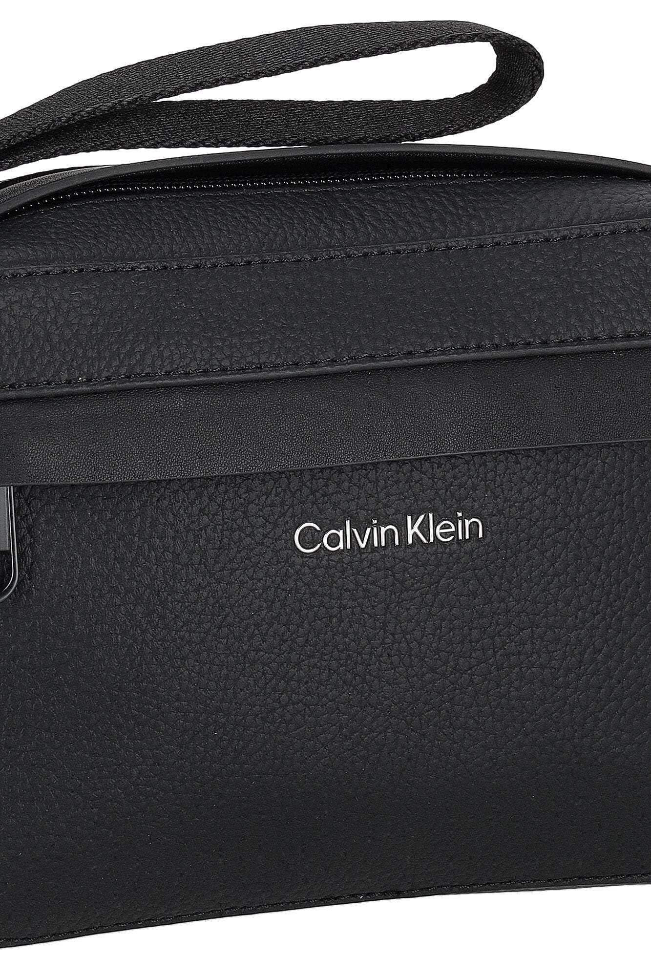 Calvin Klein Must Compact Case K50K511604, Bolsos Hombre, Negro (CK Black Pebble), OS