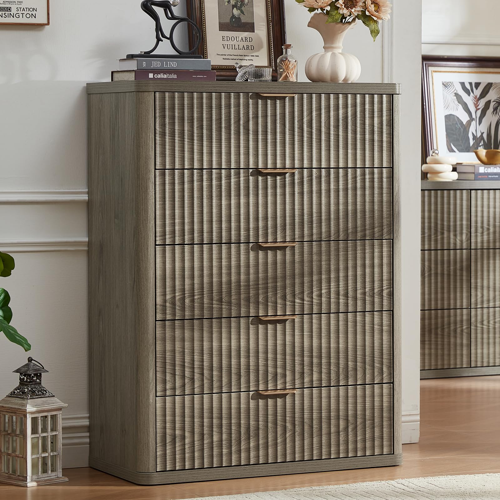 LEYAOYAO Fluted 5 Drawers Dresser for Bedroom, 41" Tall Modern Chest of Drawers with Metal Handle, Curved Profile Farmhouse Closet Organizer Wood Dressers TV Stand for Living Room, Hallway,Grey