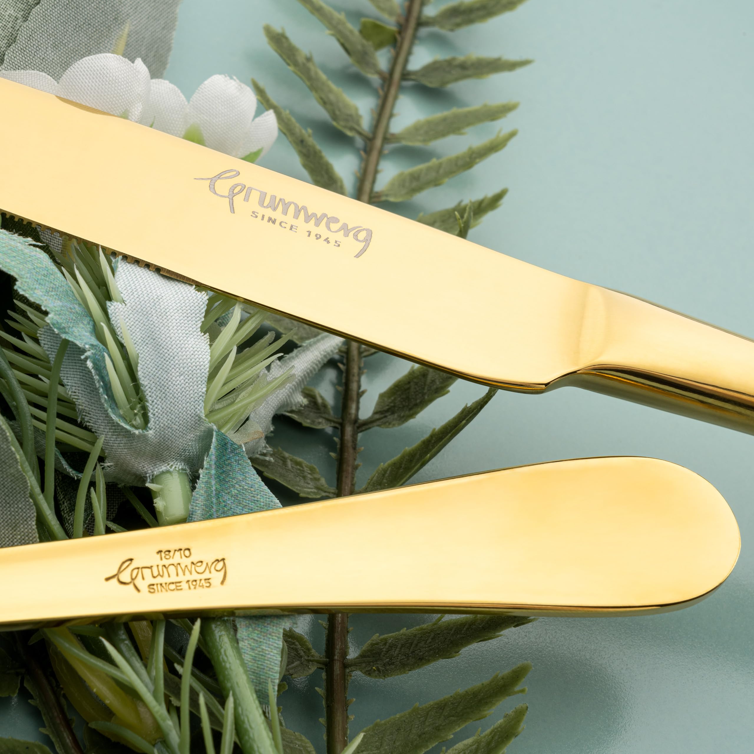 Grunwerg Windsor Juego de Cubiertos de 16 Piezas, Oro, Acero Inoxidable 18/10, Recubrimiento PVD, 4 x Cuchillos de Mesa, Tenedores de Mesa, Cucharas de Postre, Cucharillas de Té