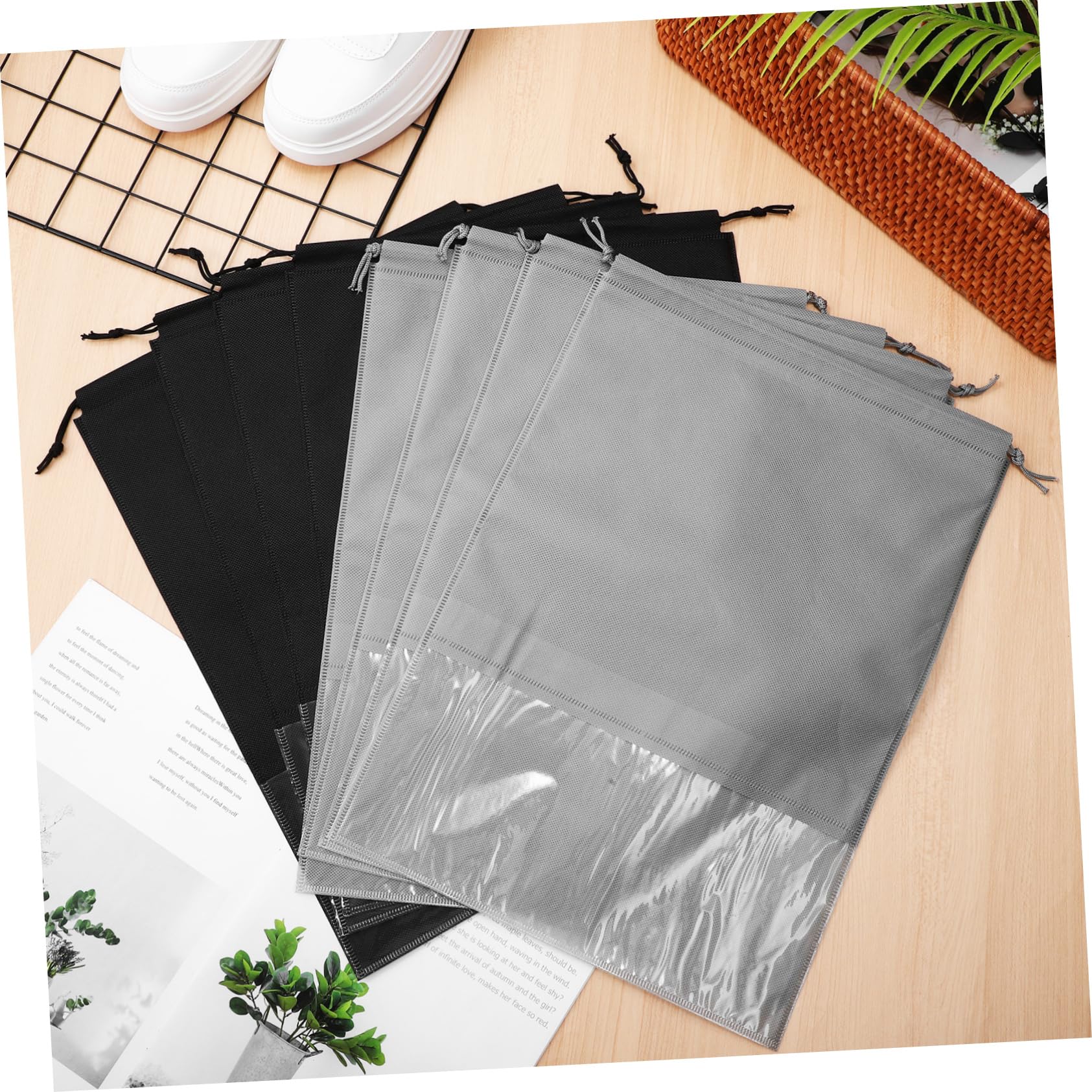 KOMBIUDA 20 Stück Schuhbeutel mit Zugband Transparente Aufbewahrungstaschen Non Woven Material für Reisen und Verschiedene Schuharten Schwarze und Graue Beutel