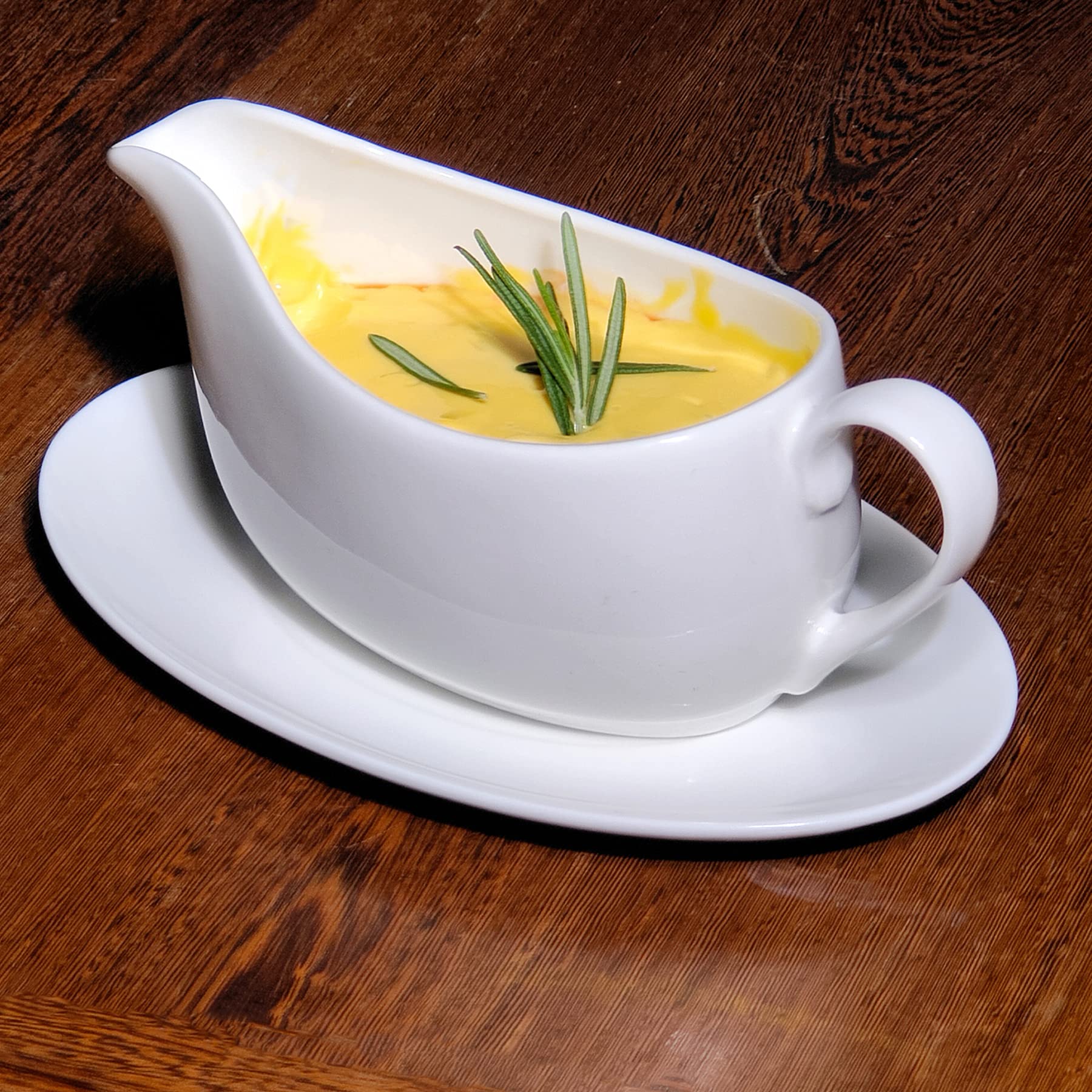 TripDock 17 Ounce Ceramic Gravy Boat with Ceramic Saucer Stand/Tray