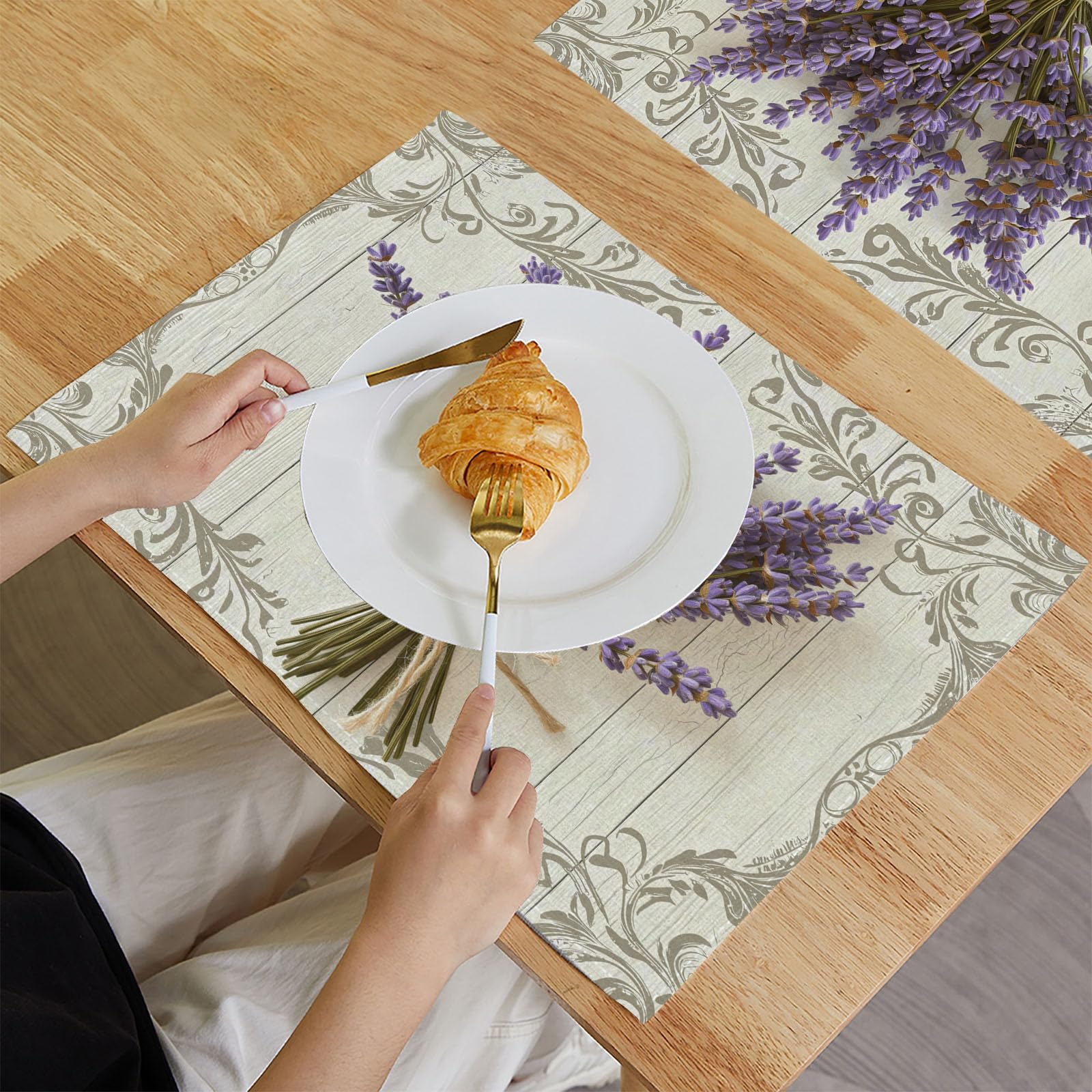 Set di 8 Colazione Stoffa 30x45cm, Bouquet Di Lavanda Cotone e lino Tovagliette Americane Lavabili, Tovagliette Retro Venature Del Legno per Primavera Vacanze Cucina Feste, Pasqua